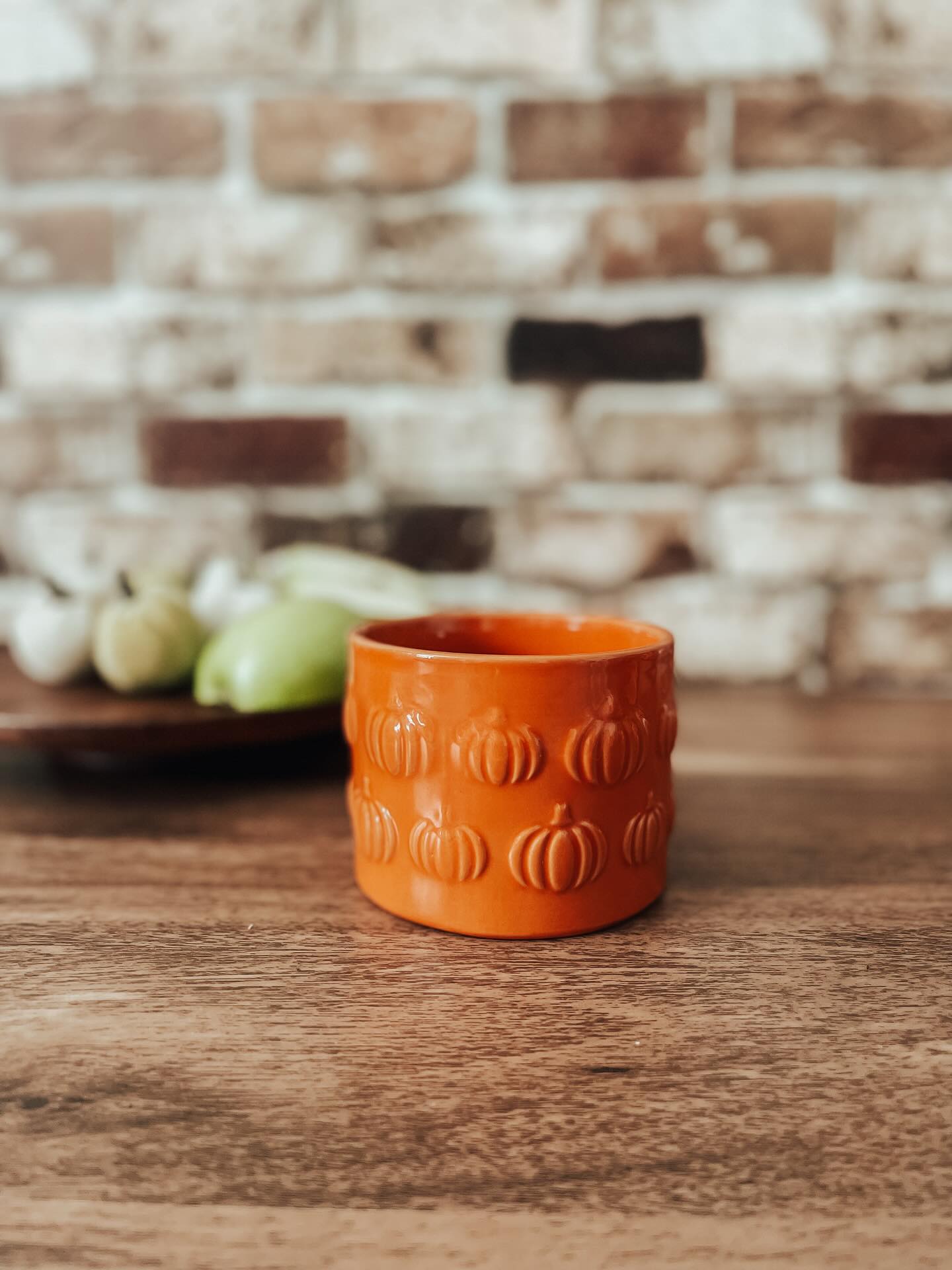 Tiny Pumpkins Scented Soy Candle
Pumpkin, clove, jasmine, soothing vanilla & crisp apples.
Each candle is made with 100% Natural Soy Wax & hand-poured into a reusable jar. We only use lead-free cotton wicks & phthalate free premium fragrance oils, infused with essential oils. No other dyes or chemicals are added.
11 oz. triple wicked embossed pumpkin vessel candle burns approximately 60 hours.
Available August 1
www.whitemagnoliacandlecompany.com