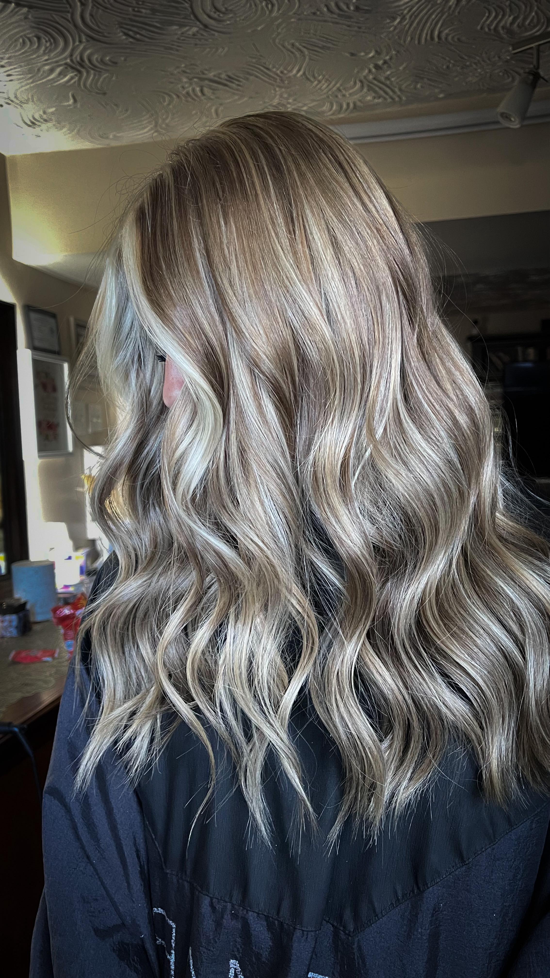 From 1 dimensional to 3 dimensional 💕
#tooelehairstylist #tooelesalon #tooeleutah