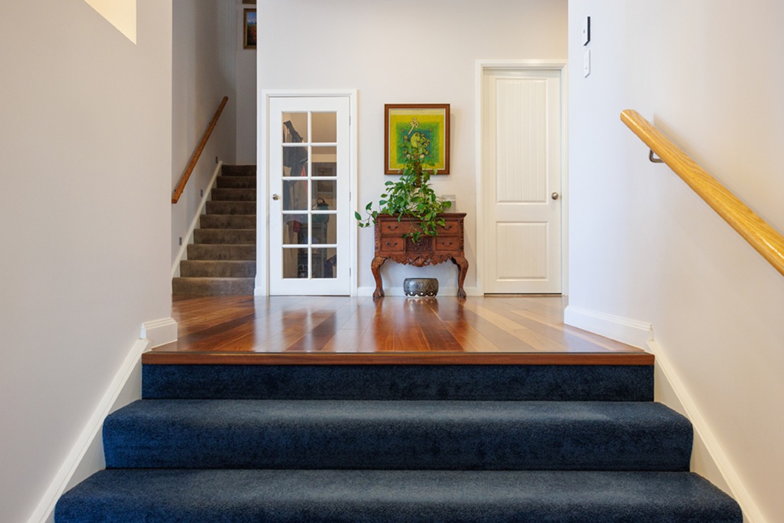 A split-level design that closely follows the natural contours of the land, creating harmony between the built form and the site.
Designed by ATRICON.