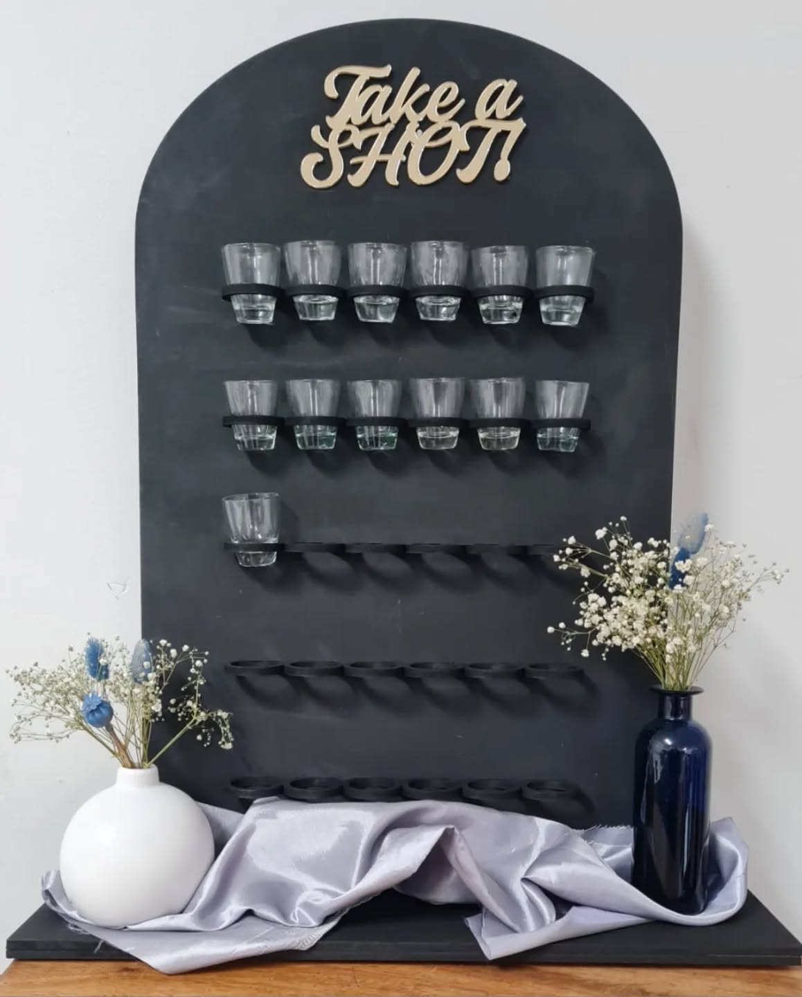 New in stock.
Shooter wall!!!!
Wording can be changed.
Nice for a seating chart or just for a welcome drink.
@partydecorhire