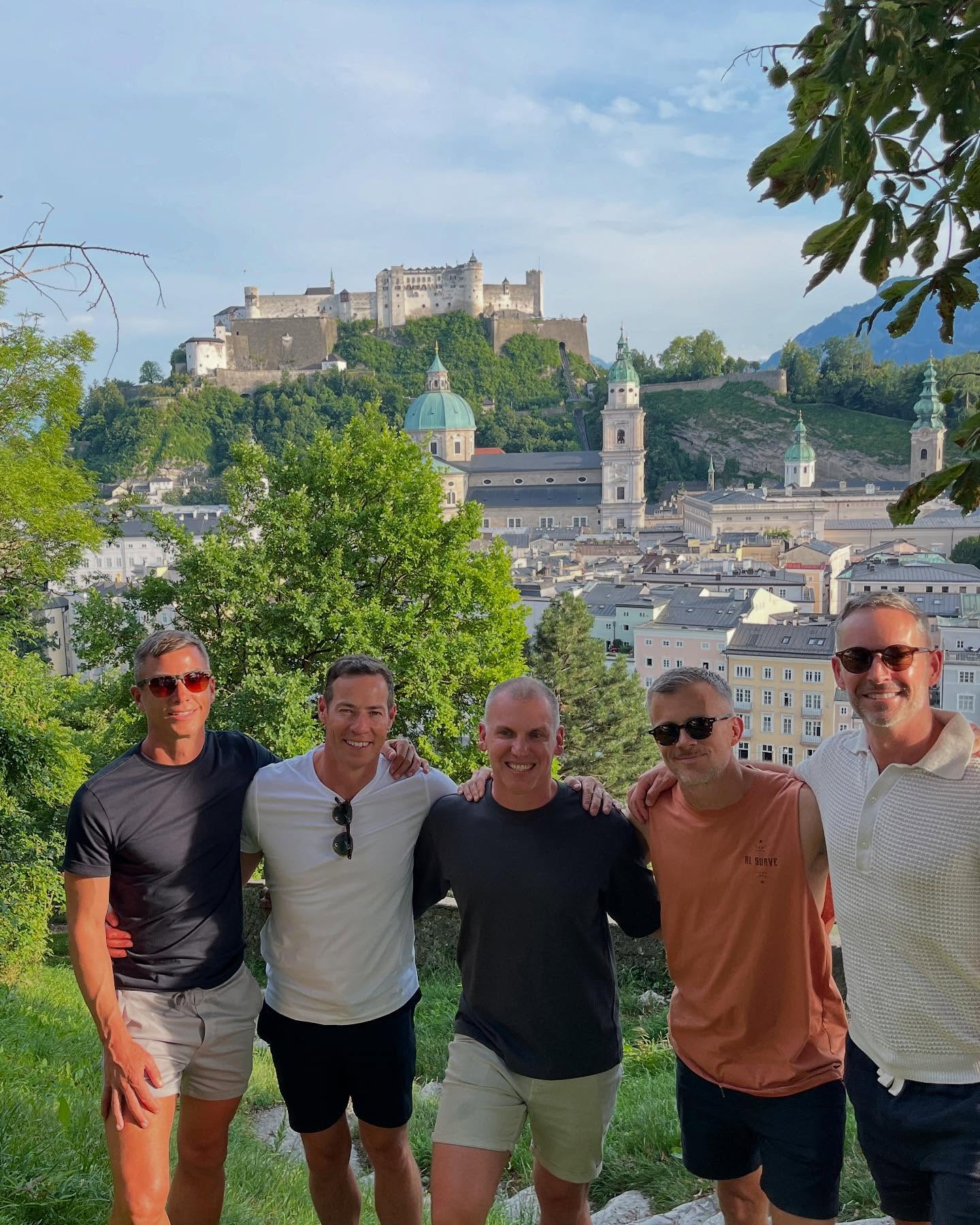 Austria đŚđš - Salzburg & Mayrhofen! â¤ď¸
âSo long, farewell, auf Wiedersehen, good night!
I hate to go and leave this pretty sight.
So long, farewell, auf Wiedersehen, adieu.
Adieu, adieu, to you and you and you.â