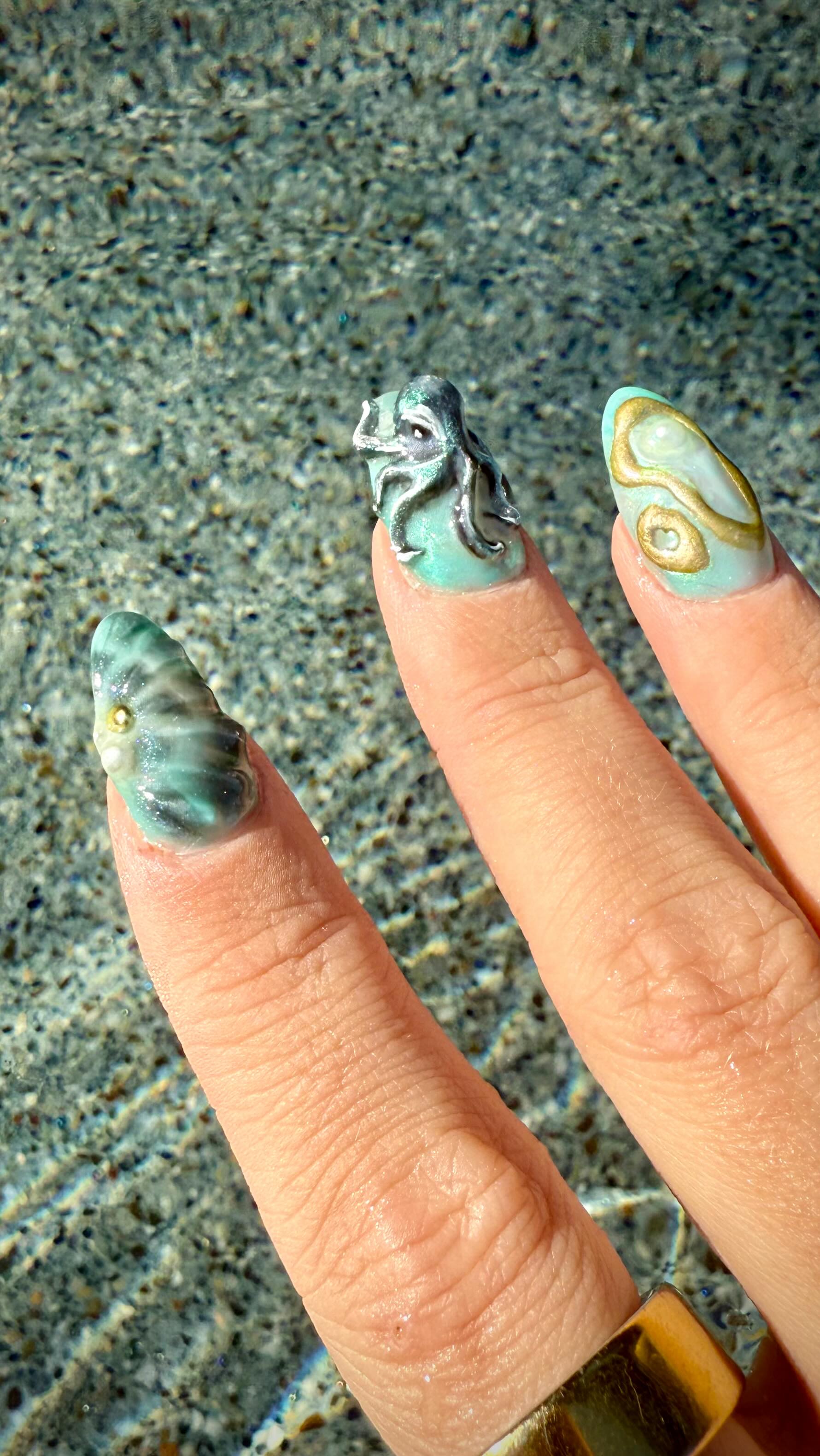 come and see an octopus garden with me 🐙🫧
#nailart #3dnailart #summernails