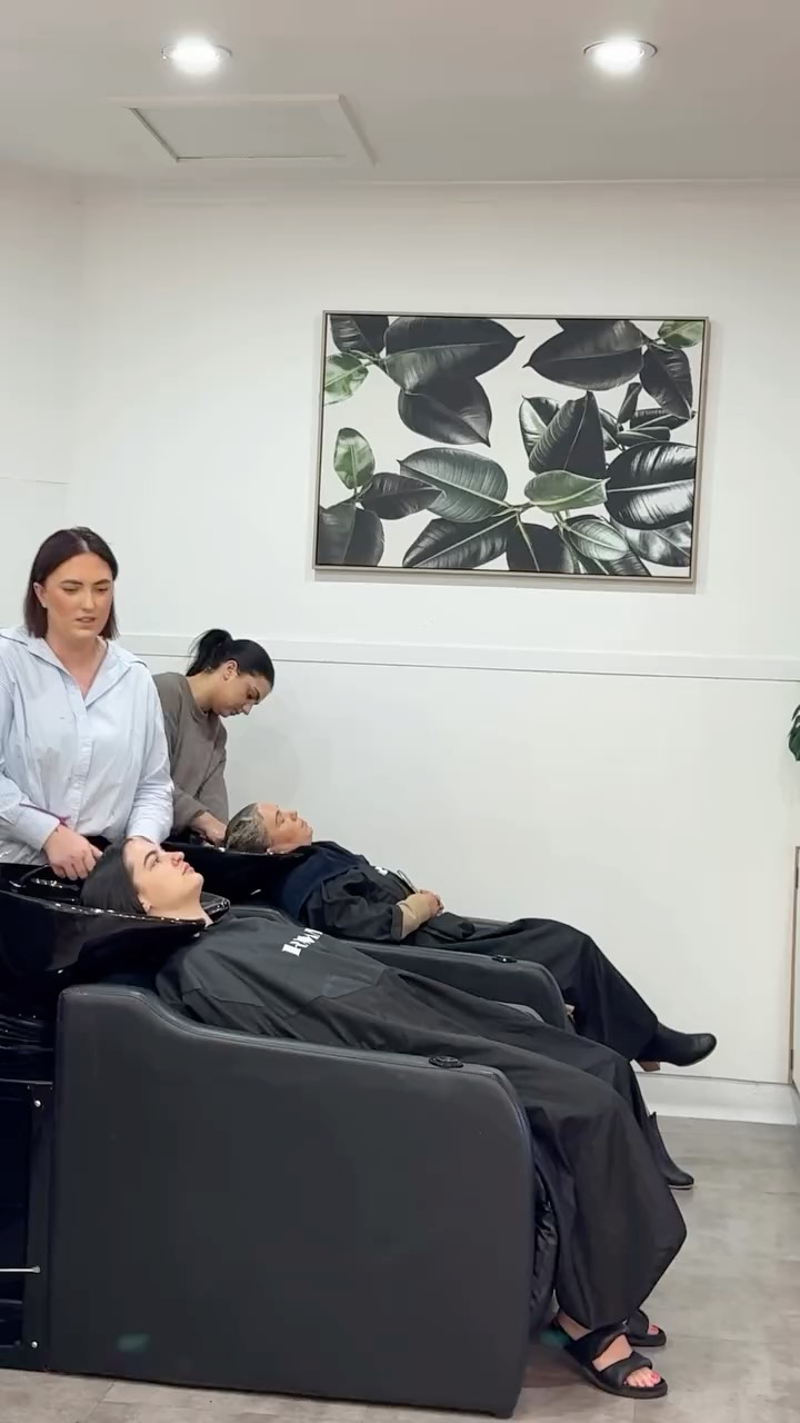 Just a little peek at what’s been happening inside U.R Unique lately ✨
#launcestonhairdresser #elevenaustralia #launceston