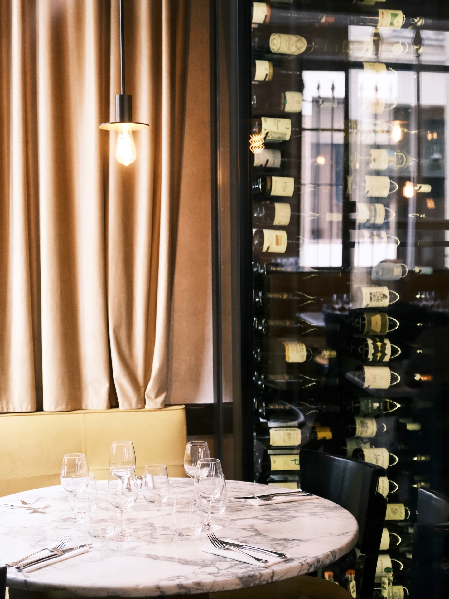 Essentiels de l'été ! • @lenoteca.parigi •
.
#lenoteca #paris4ème