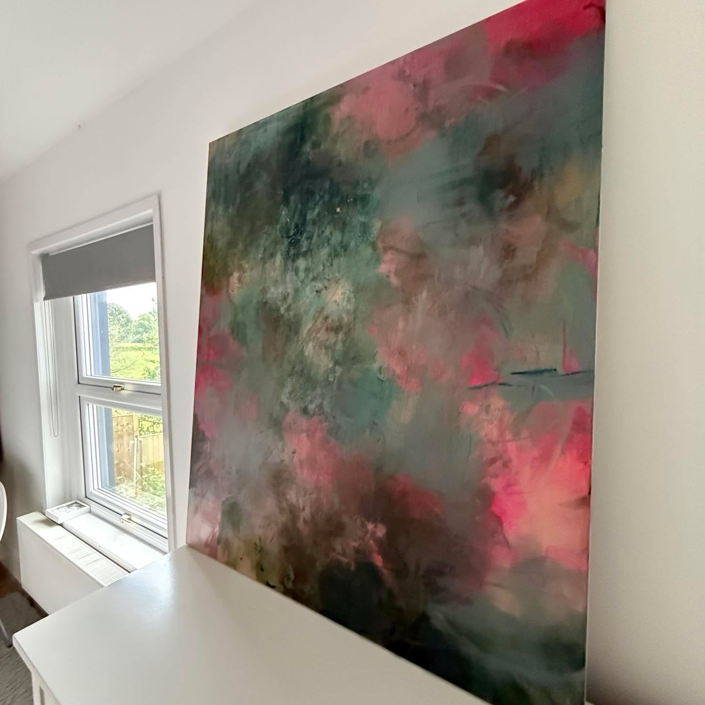 Once in a while one painting blows everything out of the water. Now to leave it alone. I love the mood in this one.
#darkabstract
#abstracto
#contemporaryart
#artcuratorsoftheworld
#design