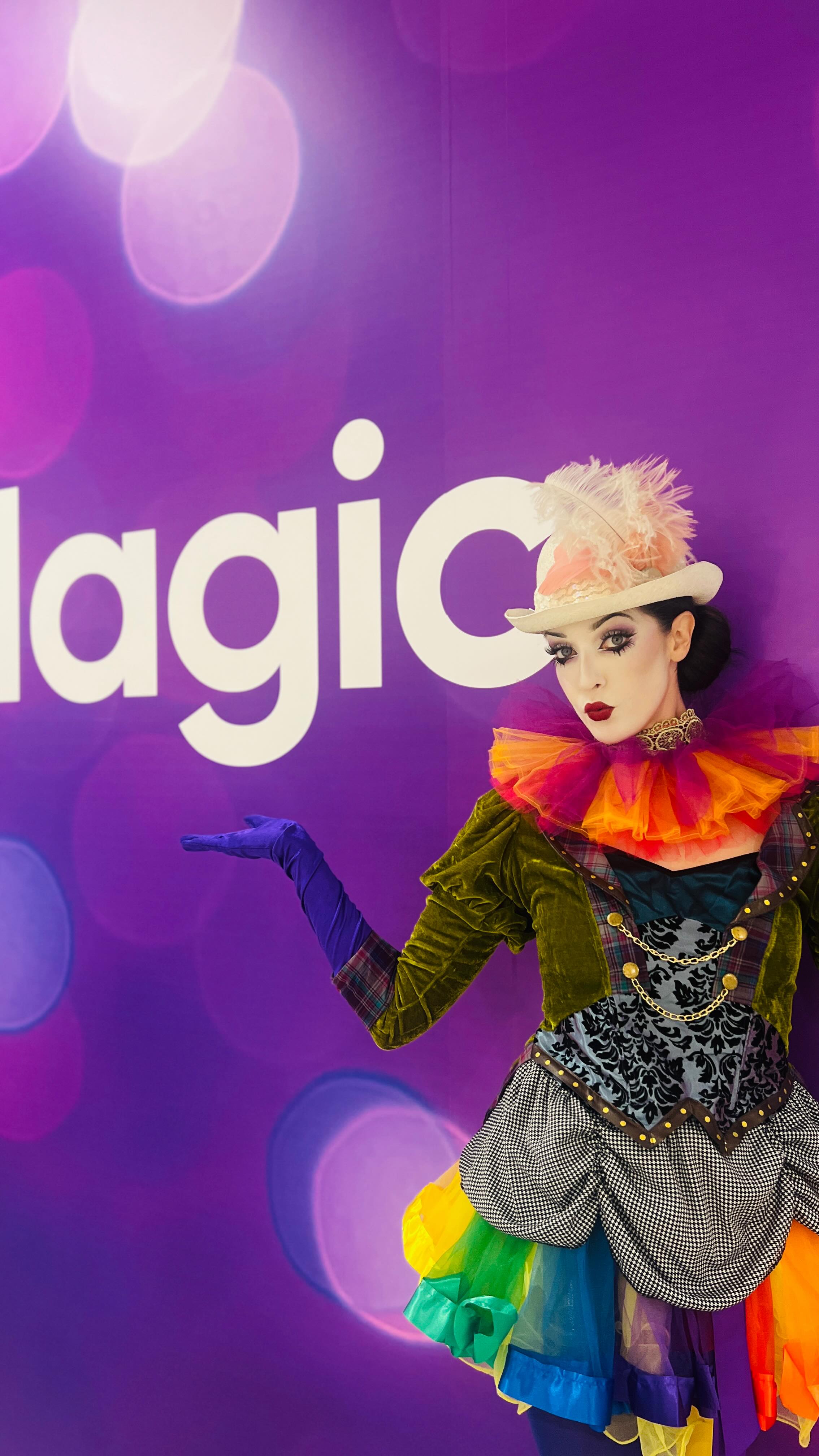 No words needed… she says it all with a glance, a gesture, and a whole lot of charm 🎭💫
Our roving mime captivates crowds with silent stories, cheeky character, and elegant physical comedy—perfect for adding a touch of theatre and whimsy to any event.
#RovingMime #DanceCircus #SilentComedy #SydneyRovingEntertainment #CharacterPerformance #EventEntertainment #WhimsicalVibes #InteractiveArt @dancecircusentertainment @enhancentertain