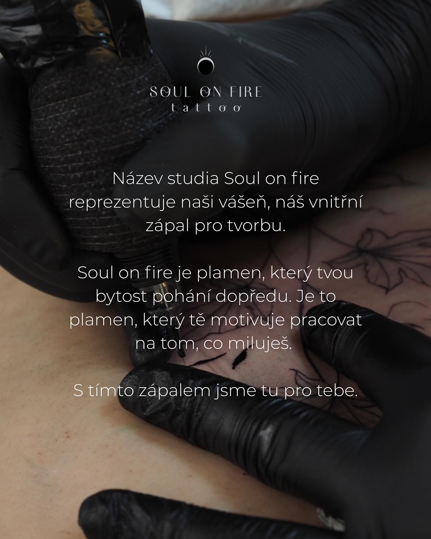 Věděli jste, že Soul on fire není vůbec náhodné pojmenování našeho studia?
Soul on fire je doslova duše v plamenech. V zápalu pro věc. Je to vnitřní žár, který tě pohání a motivuje pracovat na tom, co miluješ.
A to je přesně ten zápal, který máme a chceme reprezentovat. Vše, co děláme, děláme s láskou. 🫶🏻
#tetovacistudioplzen #tetovacistudio #taterkaplzen #tetovaniplzen #tetovani
