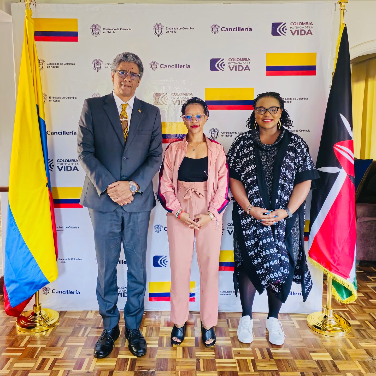 Earlier this week, I sat with H.E. Ambassador Pedro León Cortés Ruiz, the Colombian Ambassador to Kenya, to discuss an exciting collaboration with Soma Nami and the African Book Fair.
A powerful step toward strengthening South-South connections, fostering cultural exchange, and breaking barriers that have long kept us and our stories apart. Through literature, we hope to build bridges and amplify voices across continents.
As we get ready for the 3rd edition of the African Book Fair in 6 days, under the theme “African Stories in a Connected World,” I’m truly inspired by the possibilities of this collaboration 🙌🏾
#connections #africanbookfair #somanamibooks #colombia #colombiaembassyinkenya #bridgingbridges #africanstoriesinaconnectedworld #southsouthconnections