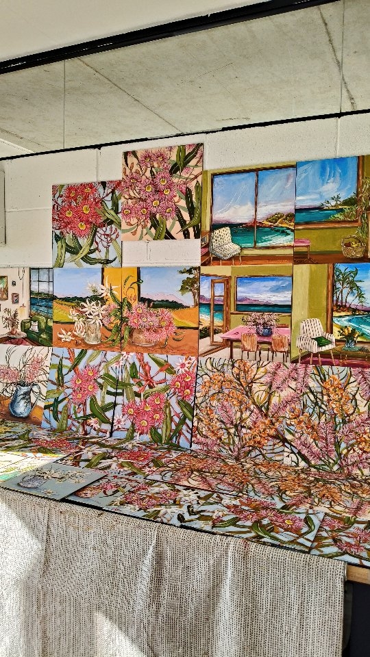 A day in the life as a full time artist and Mum. I've always wanted to do one of these videos as I find other people's days so interesting to watch!
This day was a bit busier than usual since I'm in the lead up to an exhibition. (Although you'll see that it took me a good two hours to edit this video at the end of the night).
Of course I'm wearing my favourite @isabellehesketh_ earrings 💛
#dayinthelife #artist #australianartist #smallbusiness