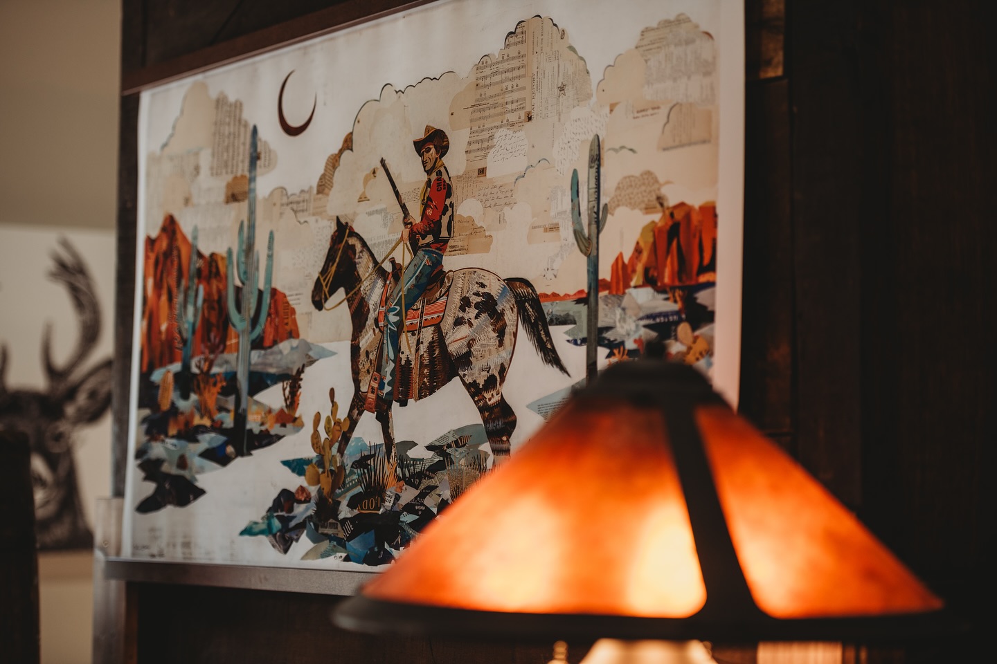 One of my favorite art shots from our open house last week! This artist has been a personal favorite for many years, so getting to highlight his work in our studio is something extra special for me.
I promise, you need @dolangeiman art in your home! We can help you find the perfect original or limited edition print to curate your space.
📷: @bayleighsaechaophotography
#supportartists #westernart #cowboyup #wrangler #nightscout #dolangeiman #interiordesign #strongholddesign