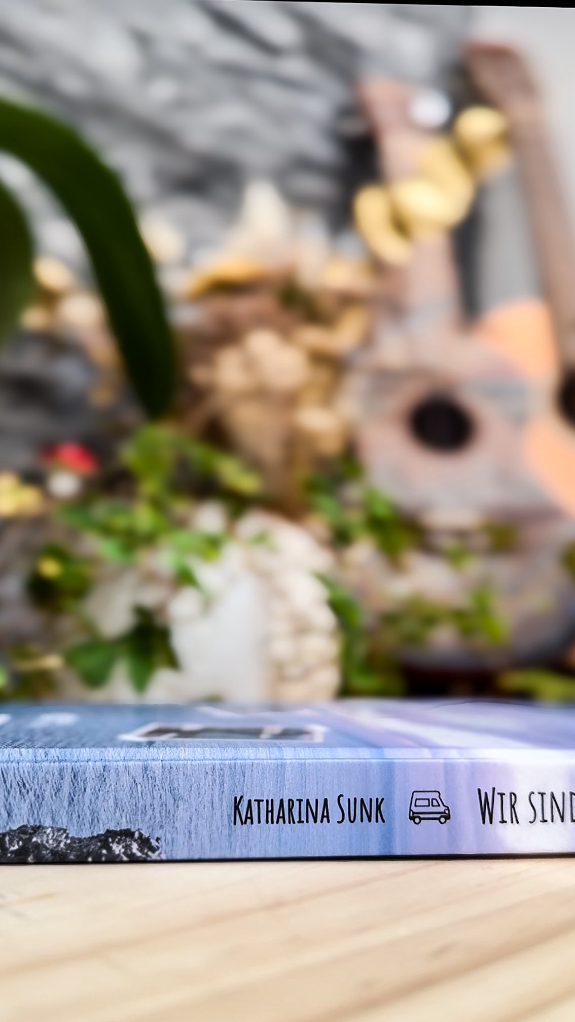 L e s e s t o f f 📚 Bereit einzutauchen? 🤍
.
.
.
.
.
#wirsindamnordkapbaby #sneakpeak #buchveröffentlichung #reiseführer #reisenmitbaby #wanderlust #nordkap