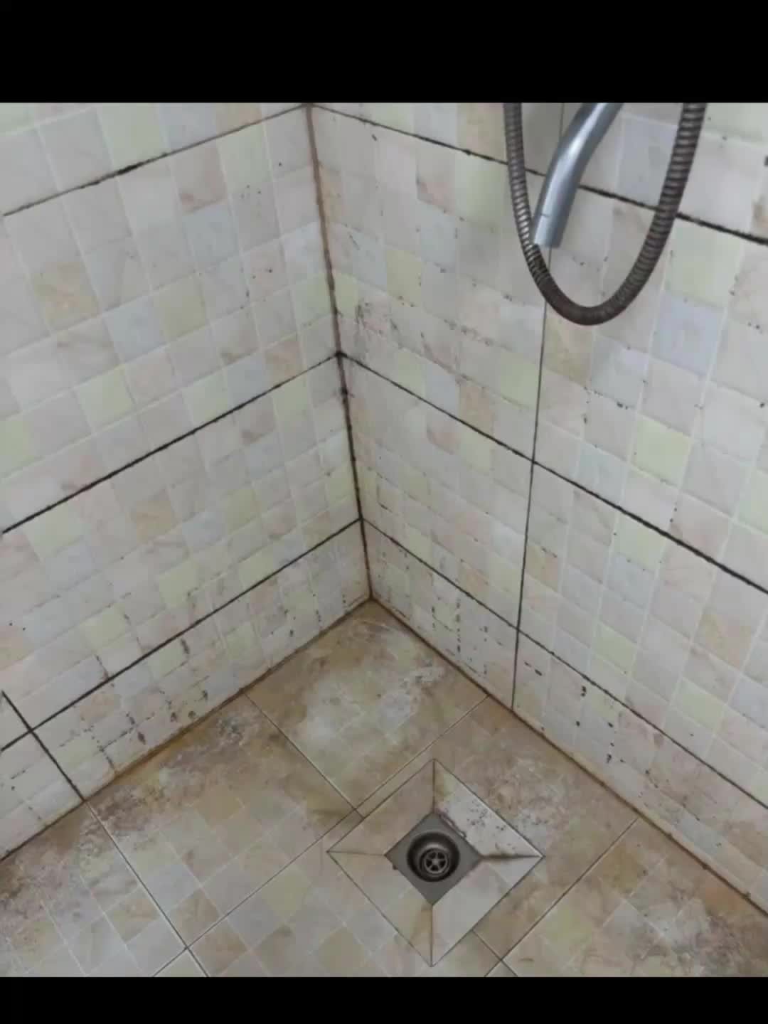 🚿✨ Nothing brings us more joy than seeing the smiles on our clients’ faces after a detailed clean.
It’s the little touches — the spotless tiles, the sparkling glass, the fresh feeling — that make a big difference in their homes and lives.
Check out this before & after transformation of a shower we recently cleaned.
From built-up grime to sparkling tiles — now it’s fresh, bright, and like new again! 💧🧼
Let us help bring that same shine to your space!
#BeforeAndAfter #ShowerCleaning #TileTransformation #EileenCleaning #MelbourneCleaning #NDISCleaning #DeepClean #浴室清洁 #清洁前后对比 #家居焕新
#EileenCleaning #Melbournecleaning #Melbournehousecleaning #Melbourneofficecleaning #NDIScleaning #Airbnbcleaning