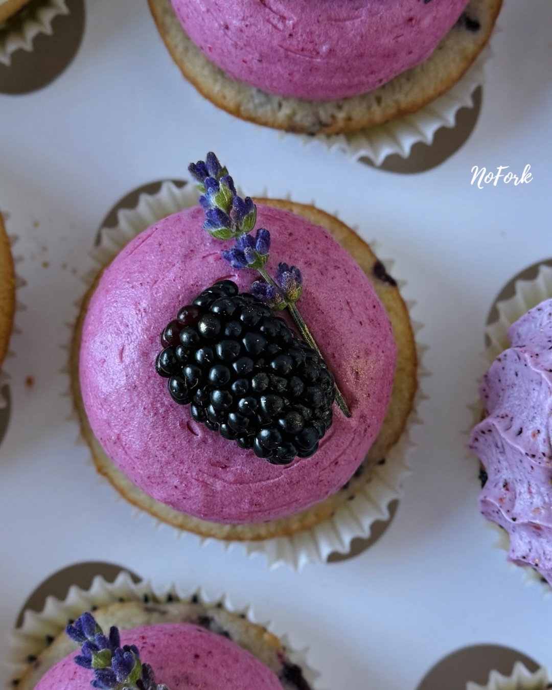 Happy Birthday @mrstlovett !💗
#nofork #celebratingmadeeasy #eatwithyourhands #cupcakes #noutensilsrequired #supportlocal #custombakery