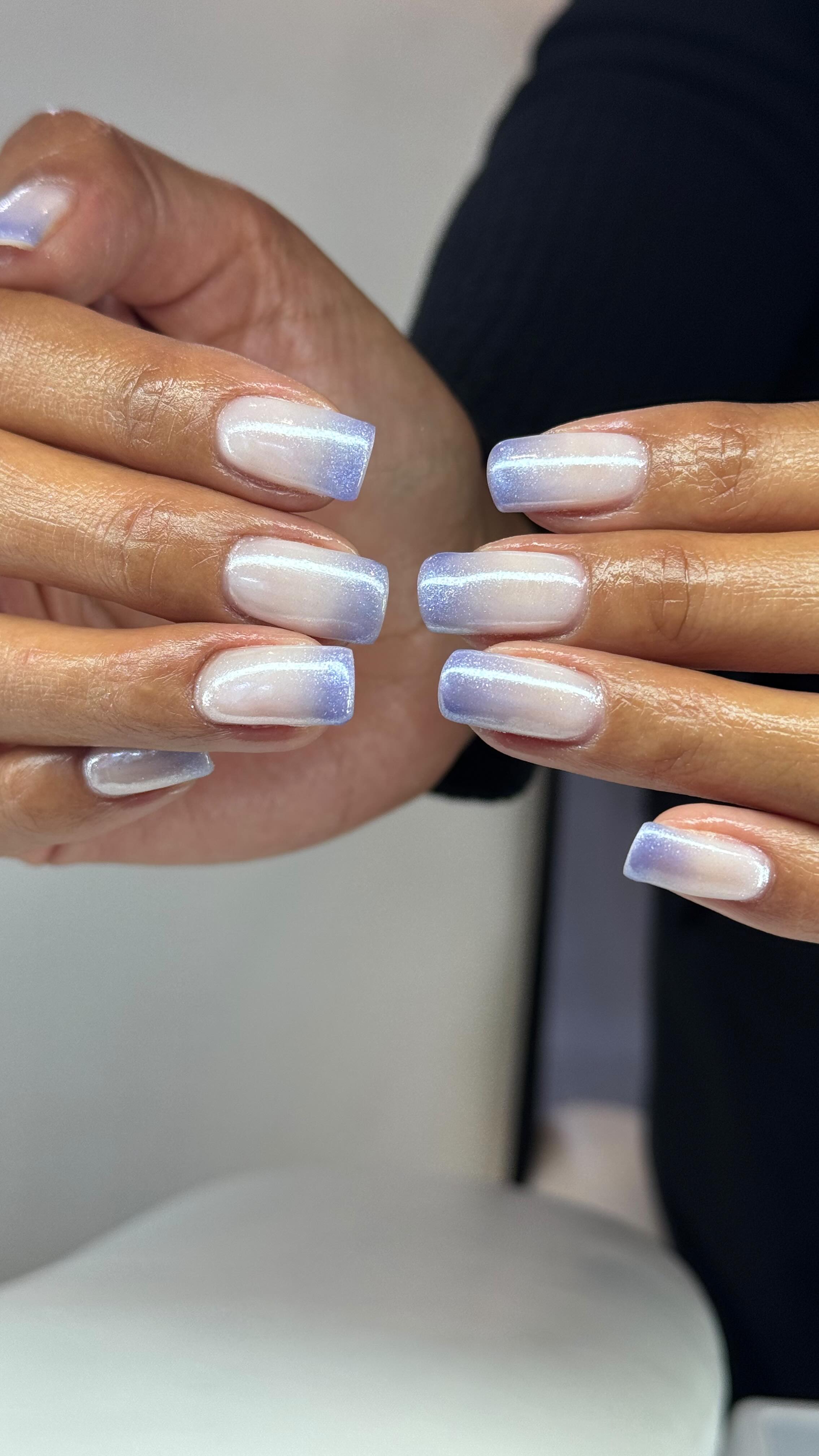 Mermaid nails for our mermaid girl 🧜♀️✨🤍
#mermaidnails🧜🏼♀️ #buildergelnails #gelishmanicure #russianmanicuredundas #dundasontario #chromenails #ombrenails