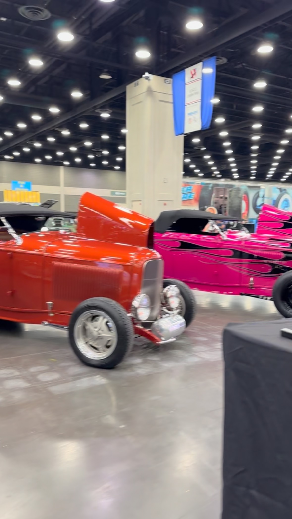 π @nsra_usa_ 56th Annual Street Rod Nationals. Come by and see us, get a keychain and let us help you figure out your cooling problems!
____________
#JohnsonsRadiatorWorks #JRW #Radiator #CopperBrassRadiator #MadeintheUSA #MadeinAmerica #QualityRadiators #Copper #Brass #MadeinAlabama