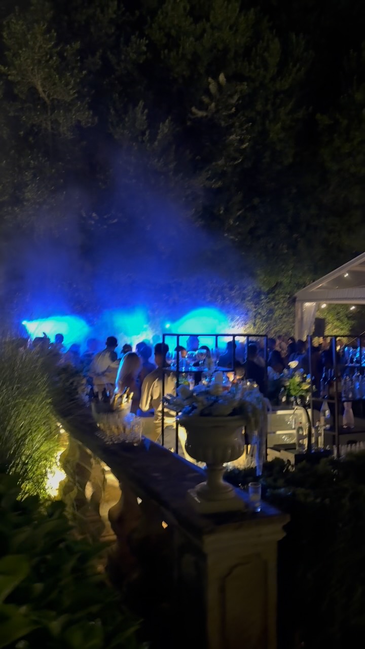 What a fantastic venue, and a beautiful wedding, N&N wedding at Casa das Gaeiras, it really feels like a magical@place for a great oarty 🎉🪩🔥#destinationwedding #destinationweddingdj #weddingsinportugal #weddingvenue #deatinationweddingvenue #magicalvenue #amazingparty #dancefloor #outdoor #outdoorparty #weddingdj #eventdj #diogoferreiradj #weddingsinportugal #weddingsinportugal #obidosportugal #dancefloorenergy #housemusicalllifelong #housemusic #housemusiclovers #pioneerdj