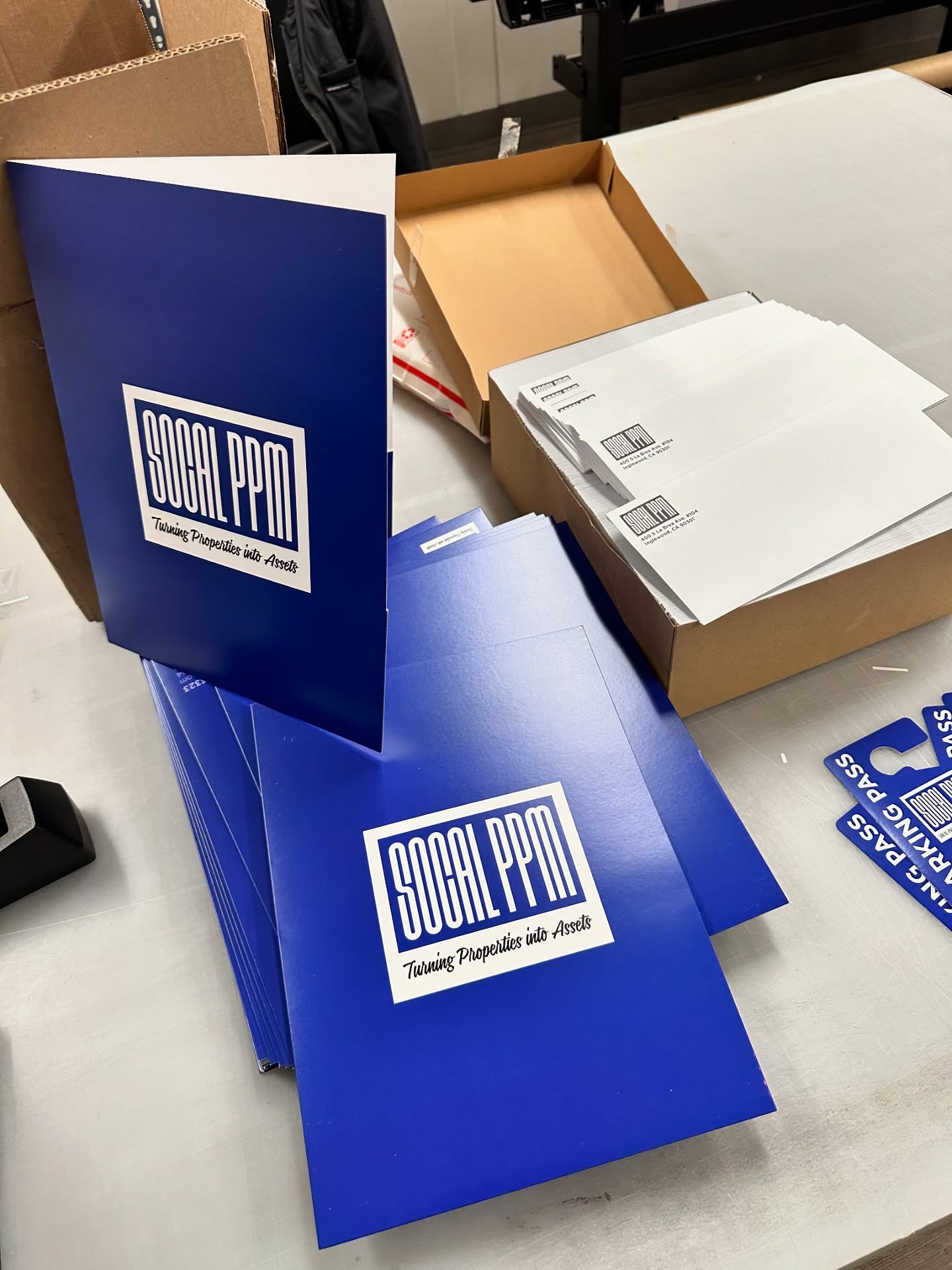 We’re more than just boxes!
Your brand has a voice — we help it speak louder.
From bold folders to sleek stickers, custom tags, envelopes, and everything between, we turn ideas into tangible, memorable print.
Let your brand show up, stand out, and stay top of mind.
DM us to create something worth holding on to.
#CustomPrinting #MarketingMaterials #PrintThatPops #FoldersWithPurpose #StickerStyle #TagYourBrand #EnvelopeDesign #BrandInYourHands #PrintMatters #TangibleBranding #BusinessEssentials #CreativePrintSolutions #BrandMagic #PrintDesigns #MoreThanJustBoxes
@socal_ppm