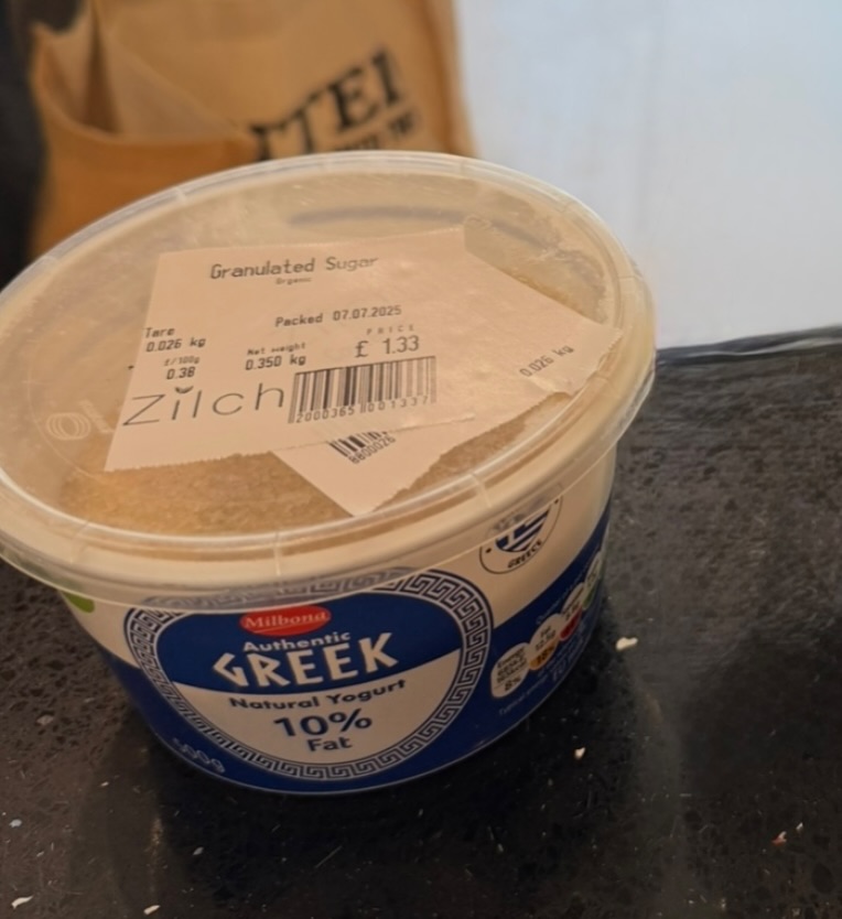 What I used to be - a Yoghurt Pot 🍓
What I am now - a Sugar Pot 🥣
Single use plastic is hard to avoid in many cases, but ask yourself - what could it be repurposed as?
💡Pro tip: refilling in light weight containers makes refilling more items at once easier to carry and less lightly to break.
#WhatlUsedToBe #ZilchZeroWaste #Reuse #ZeroWasteLiving #EcoTips #KentRefills #Tonbridge