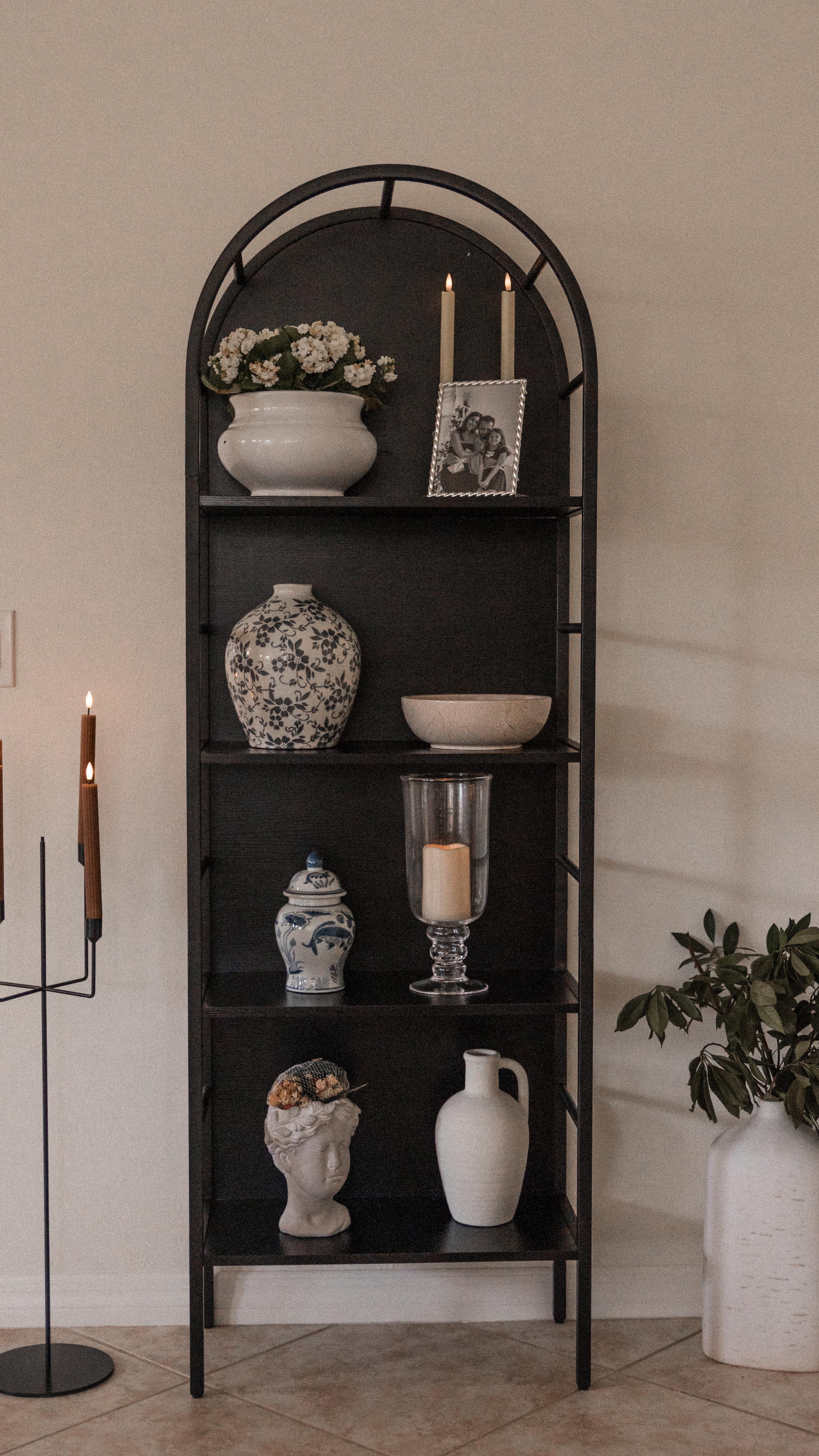 A little BTS of an project check-in! Stay tuned for the full run through on this gorgeous project. 🌴
#interiordesign #sarasotadesign #behindthelens