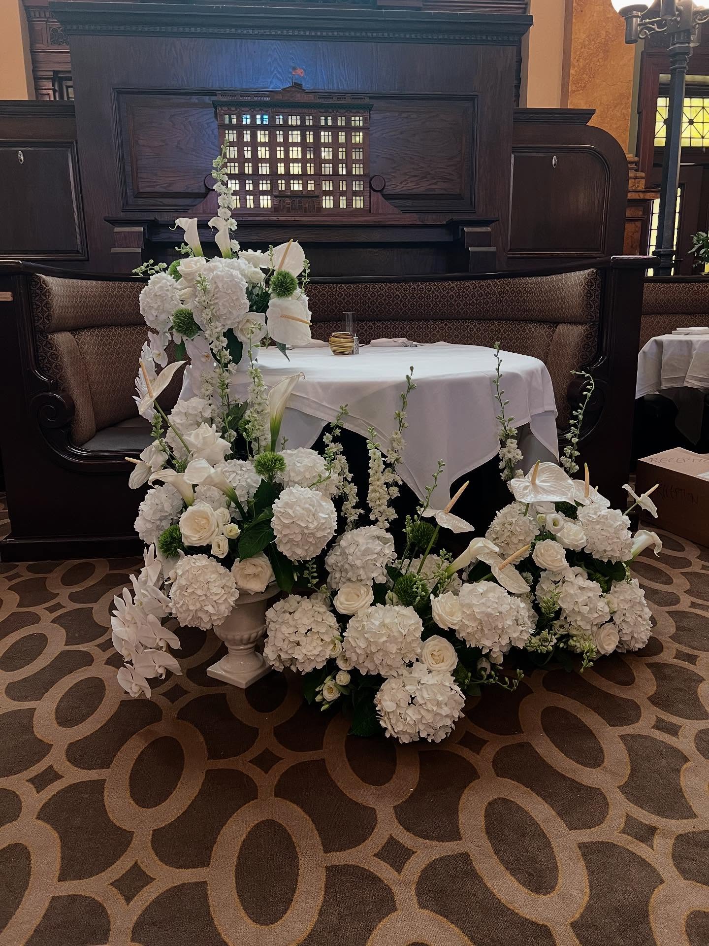 A little view into my camera roll lately ✨
#pittsburghflorist #pittsburghflowers #pghwedding #pghweddingflorist