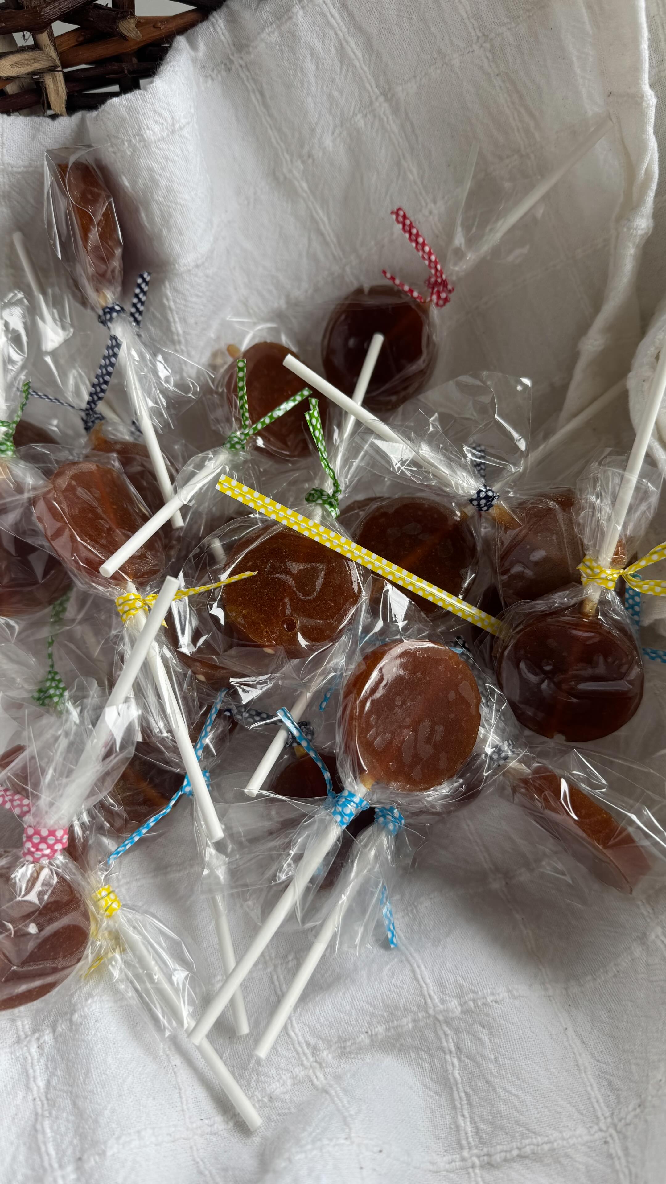 I’m making the healthiest lollipops in the world — and they’re made from raw honey! 🍯🍭
This weekend is my first market this year, during the August Bank Holiday Weekend, and for the third year in a row, my bees and I will be in Stradbally at @irish.steam rally. I wanted to do something special — so I’ve decided to honour my sweetest little customers: the children.
Kids are honestly my favourite visitors — they’re always excited to see the bees, ask the best questions, and leave with the biggest smiles. 🐝
So I’m giving them a little gift: the healthiest lollipop I could possibly make. 💛 I need to make 100 of them😁
Hope to see you there 😘🐝❤️
Here’s how to make them:
You only need one ingredient: raw honey.
Heat it gently to 150°C, pour into lollipop moulds, let it cool — and that’s it!
Yes, it loses some of its raw honey goodness when heated that high, but it’s still a hundred times better than shop-bought sweets.
No weird ingredients. No artificial stuff. Just bees and love. 🐝🍯
#bankholidayweekend☀️ #howtomake #healthysweets #healthylollipops #lollipop #healthysnackideas #kids #forkids #healthyfood #diy #craft #maker #realoftheday #markettips #tip #tips #easyrecipe #easytomake #idea #cool #coolkids #tipsandtricks #sweetidea #honeylollipop