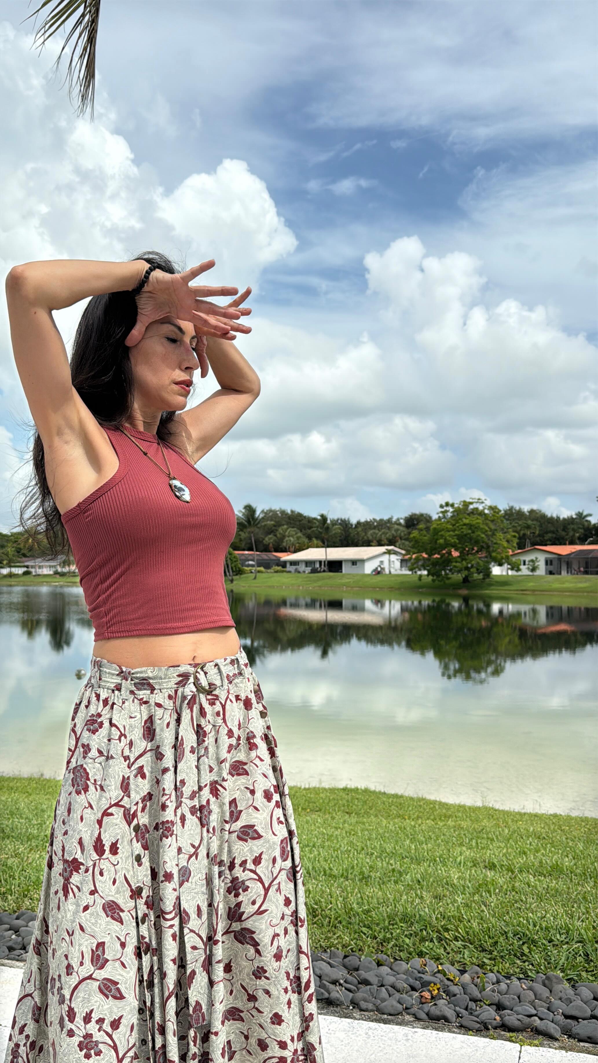 This isn’t about avoiding emotions.
It’s about feeling them fully—and learning to transmute them.
You might cry.
You might laugh.
You might scream, shake, release.
✨ But you’ll learn to turn it all into healing.
Pleasure.
New patterns.
New power.
🌀 Body Alchemy: From Pain to Pleasure
Saturday, August 17 · 10AM to 1PM
Kintsugi · Southwest Ranches @kintsugiespaciosmiami
#EmotionalAlchemy #HealingJourney #FromPainToPleasure #BoundlessHealingHands #WomenHealingTogether #MovementTherapy #EnergyMedicine #MiamiHealingWorkshop