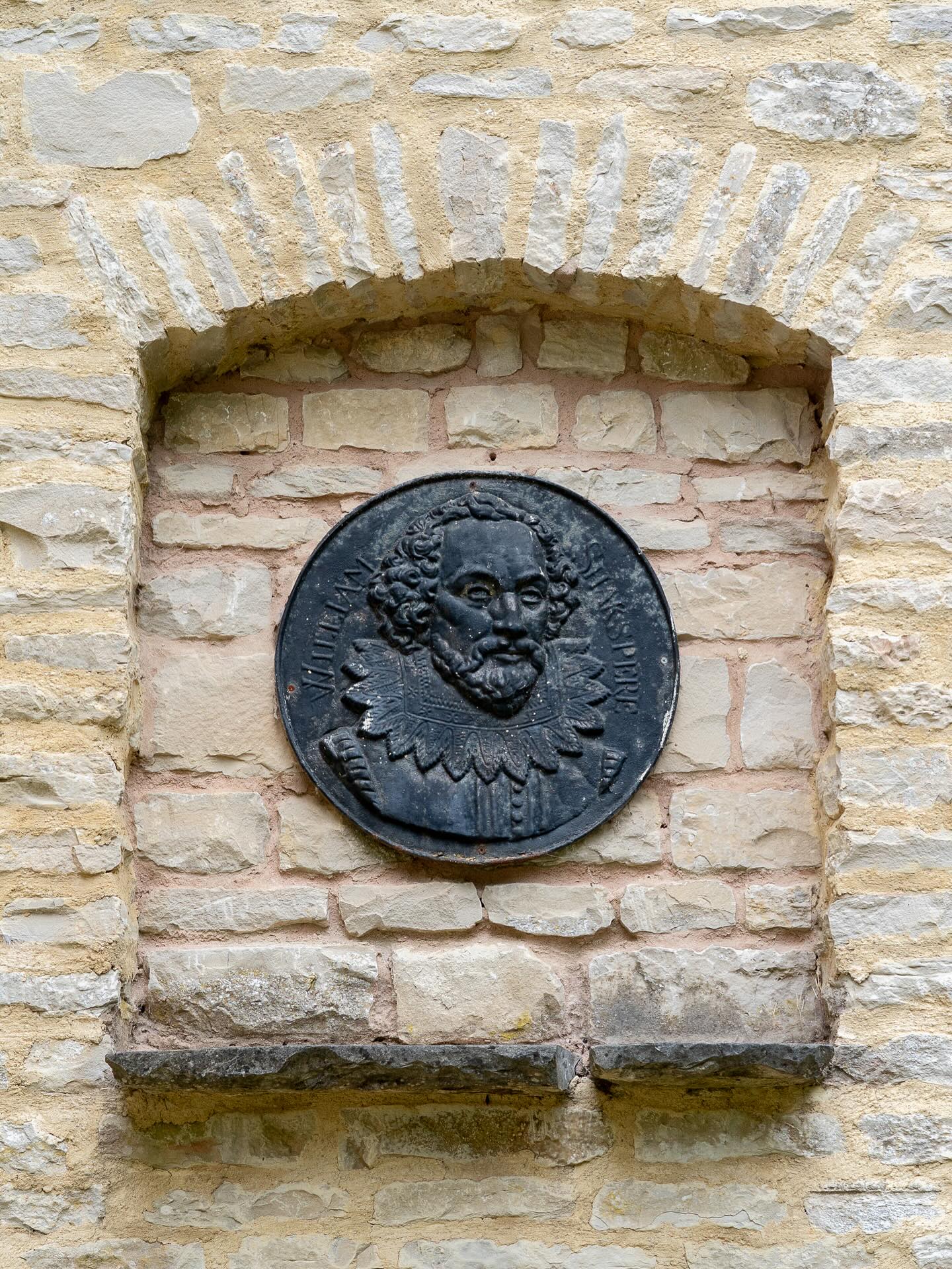 Twelve miles from the birthplace of Shakespeare, Stratford upon Avon, it is fitting that this plaque adorns the wall of the Grange