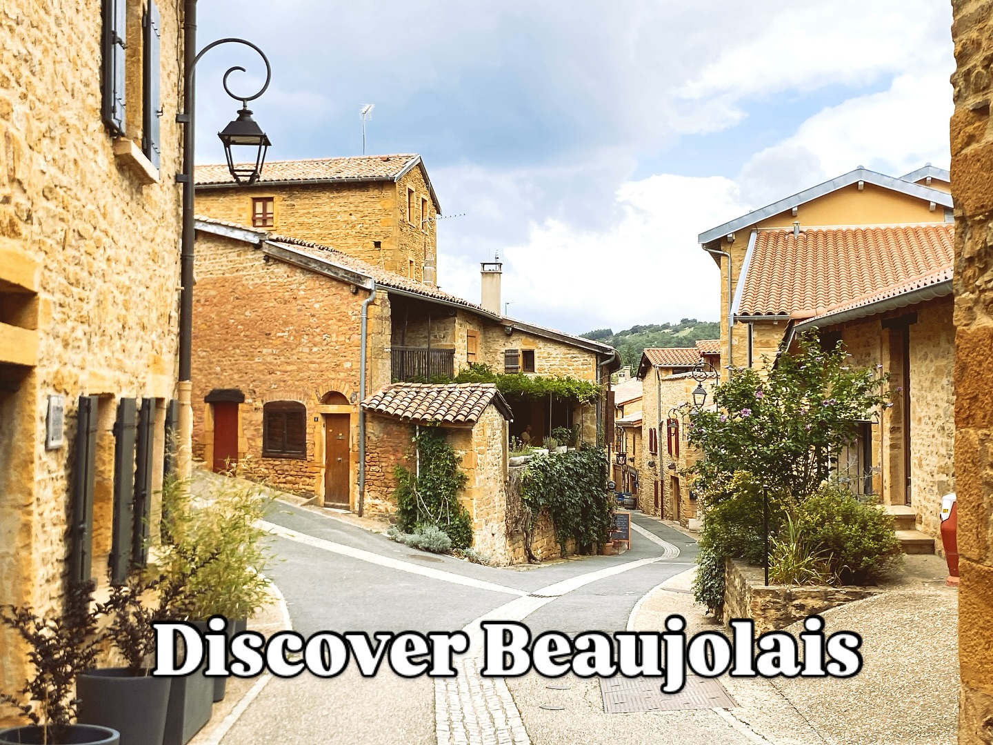 📍Oingt, Beaujolais — Where France Speaks in a Whisper
Beyond the cathedrals and grand châteaux, there are quiet villages that hold the true spirit of France.
In Oingt, one of Les Plus Beaux Villages de France, we don’t just admire the view — we meet the artisans, speak with locals, and learn what these labels really mean for those who live here.
✨ Want to know how small villages shape big ideas of French identity?
🗝️ New blog post now live — https://www.carteblanchetours.com/post/oingt-beaujolais-what-a-quiet-village-can-teach-us-about-france
#CarteBlancheTours #Oingt #BeaujolaisVillages #LesPlusBeauxVillagesDeFrance #CulturalTravel #FrenchCountryside #HiddenFrance #SlowTravel #AuthenticFrance #TravelWithPurpose #MeetTheLocals #TravelDeeper #VillageLifeFrance #ExploreOccitanie #BespokeTravelFrance