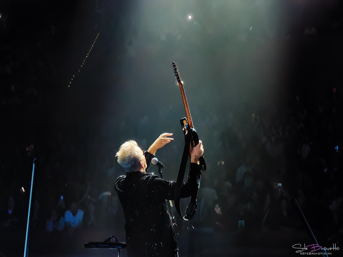 Che serata, Pescara! Grazie per aver reso anche questa tappa de “L’Ultima Notte Rosa - The Final Tour” un ricordo indelebile! 🤩
Il tour continua domani:
31.07.25 - BENEVENTO - BTC Music Festival - Arena Musa
Siete pronti?
🎟️ Ultimi biglietti al link in bio e nelle storie
Ph. @stebrovettoph
#lultimanotterosa #umbertotozzi @momyrecords @concerto.official