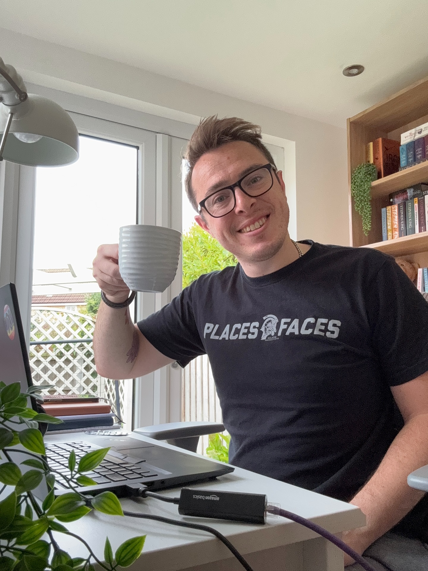 Out here working and making stuff happen from the new office for the first time.
Mini tour incoming š