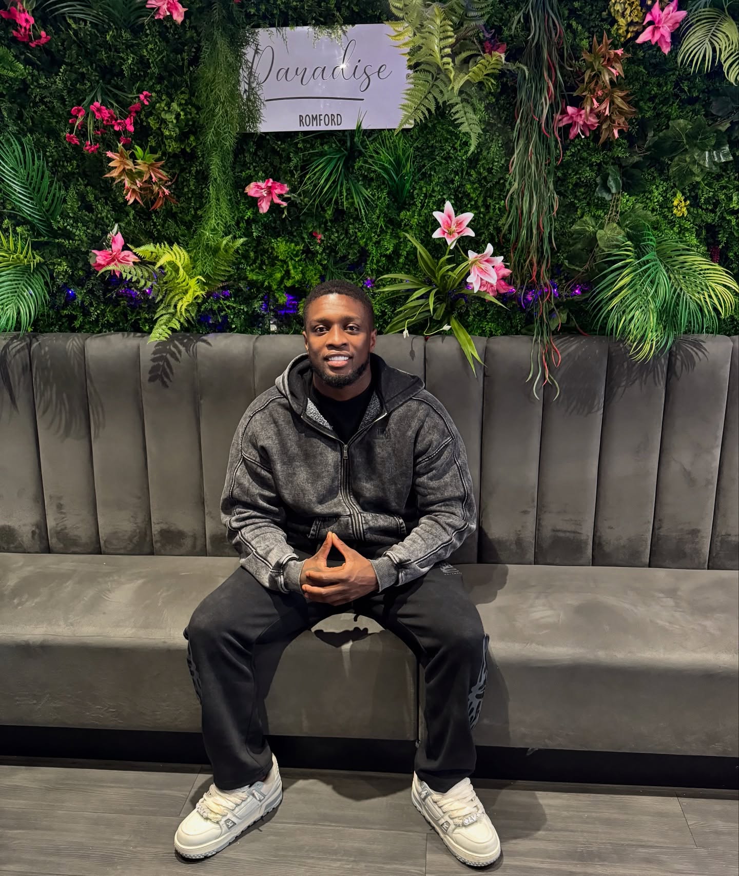 Thank you @swarmz_ for visiting us this evening! It was great hosting you and we hope to see you again very soon ๐ค๐พ๐ค๐พ๐ค๐ถ
.
.
.
Follow us on TikTok!! paradise_romford
.
.
.
#Caribbeancuisine #jamaicanfood #chef #caterer #restaurant #romford #paradise #family #business #lounge #bar #jamaican #love #food #lounge #bar #essex #london #cocktails #events #catering #services #sweets #dinner #explore #explorepage #viral #festivals