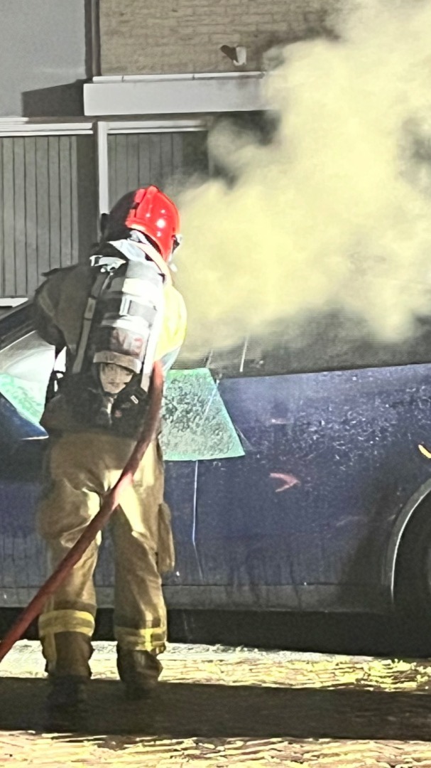 📣Wij zijn #streapp en tonen content van ooggetuigen. Bekijk de compilatie van afgelopen week. Nieuwsgierig naar het platform wat wij ontwikkelen? Volg ons!
#ooggetuige #p2000 #112fotografie #brandweer #ambulance #politie #berging #watiseraandehand #hulpverleners #rijkswaterstaat #handhavers #evenementenfotografie #Pride #pridemonth #Wildervank #westkapelle #denhaag #rotterdam #berlijn #amsterdam #amstelveen