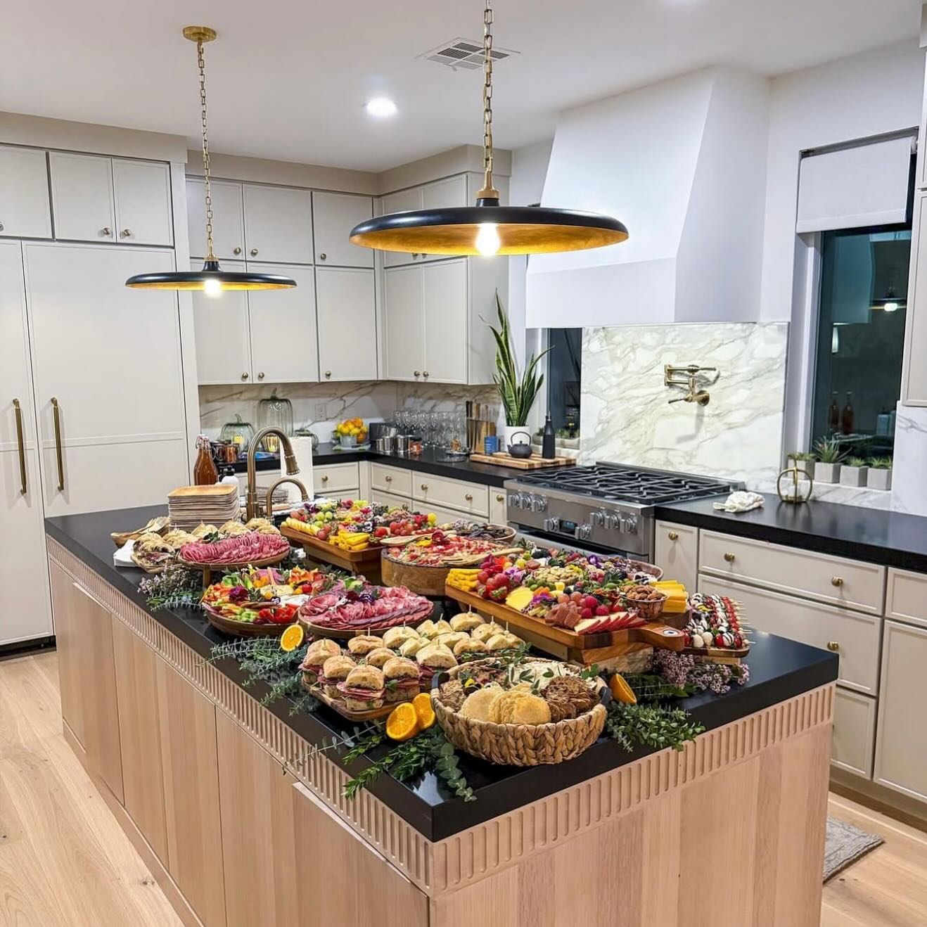 Knock Knock!
Who’s there?
Shey’s Kitchen… Hi there 👋🏼
