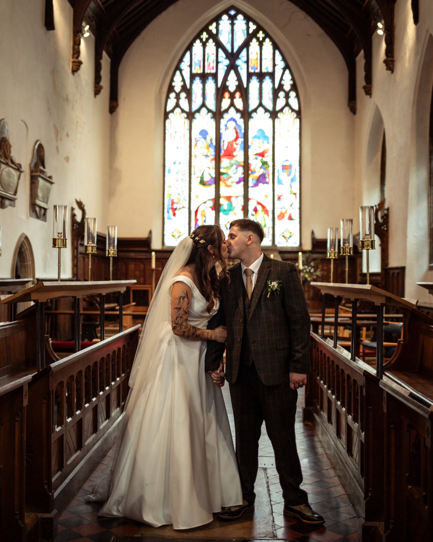 A few images from Maizie & Lewis' gorgeous wedding at Diss Team Ministry yesterday, followed by a trip to the pub with their nearest and dearest. 🫶🏻
•
#norfolkwedding #suffolkwedding #2025wedding #realchurchwedding #norfolkweddingphotographer #suffolkweddingphotographer #norfolkbride #norfolkweddingsupplier