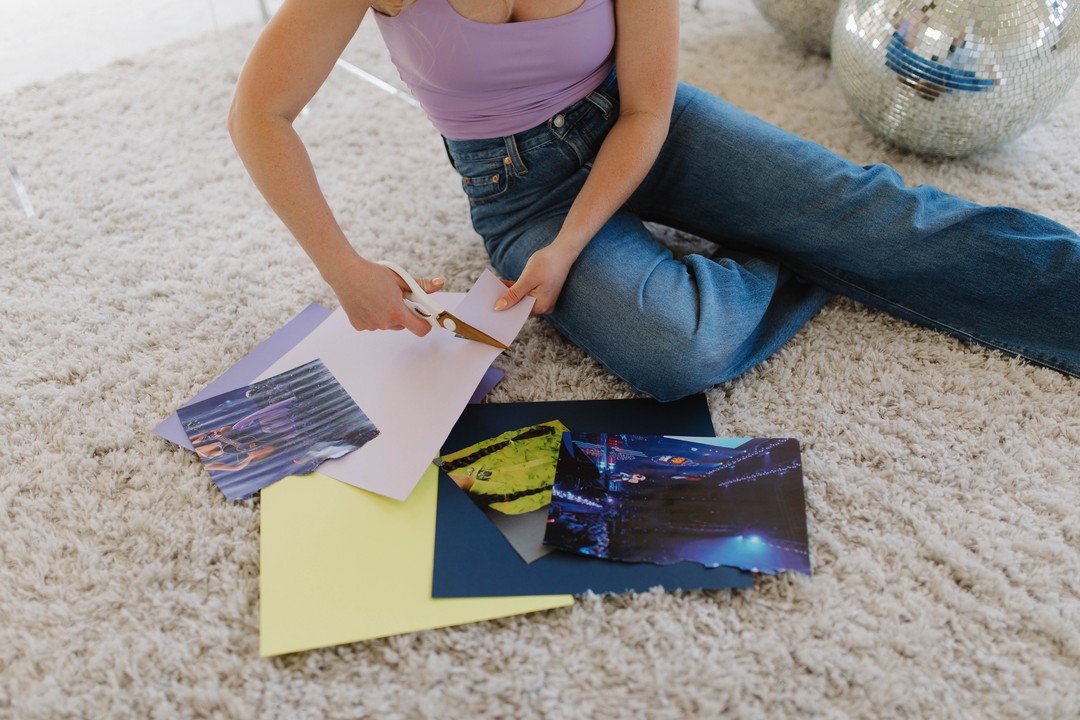 Most designers will do whatever you ask... I won't.
Here's why that's actually GOOD for your business ↓
✅ COMMENT: ACCELERATE
If you're ready to work with a designer who sets your brand up for SUCCESS, not failure.
.
#businessownertips #businesssolution #businesslogodesign #entrepenuer #startingabusiness #business101 #entrepreneurwoman #newbusinessowners #futureceo #sixfigurechick #smallbizsuccess #onlinebusinessowners #buildyourbusiness
#brandstrategytips #brandideas #brandingtipsandtricks #howtobuildabrand #ineedalogo