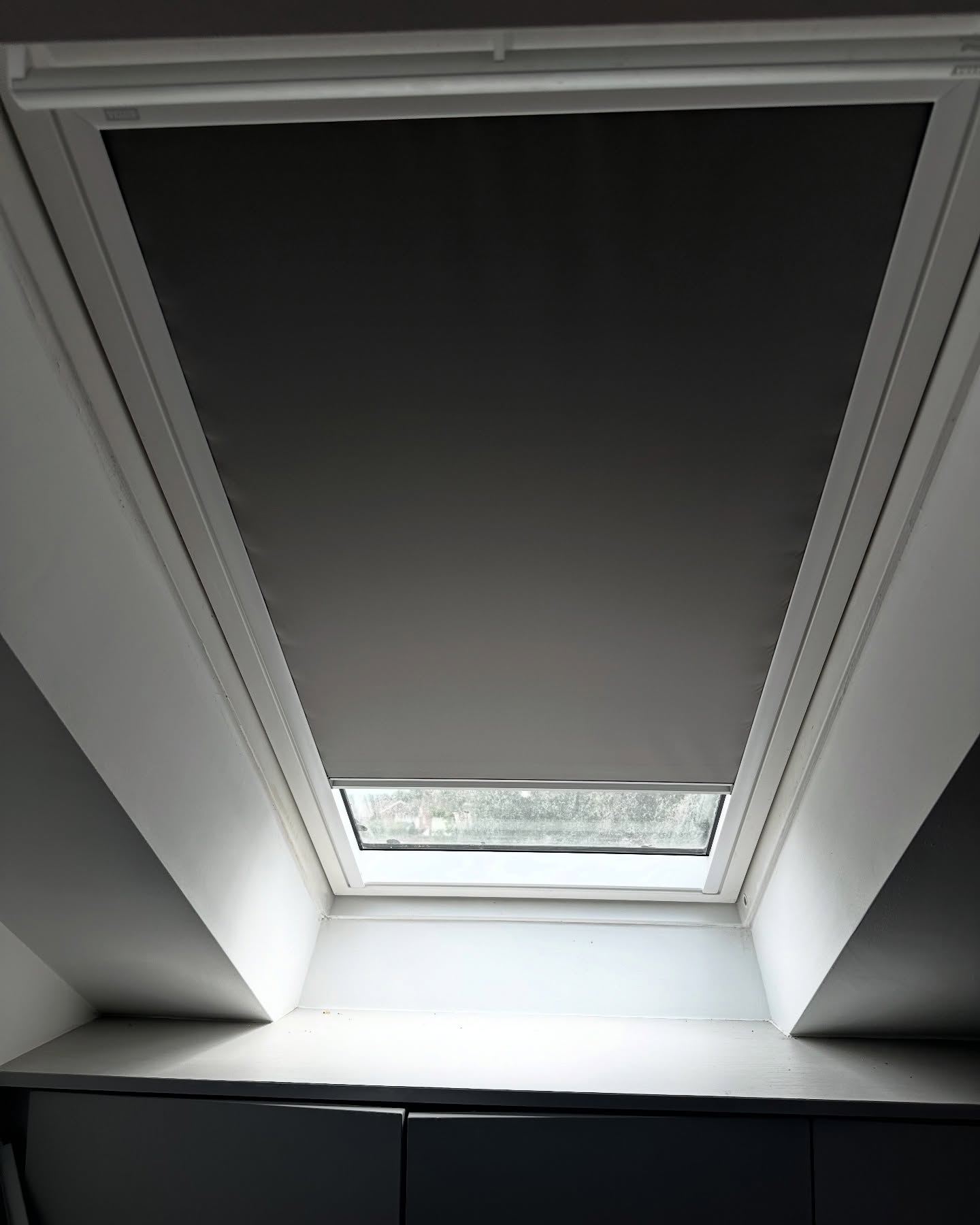 🌌 Light Out, Comfort In 🛏️✨
Transform your loft into the ultimate retreat with VELUX blackout blinds. Perfect for afternoon naps, early bedtimes, or movie marathons — total darkness, total bliss. 😴🎬
🏠 Tailor-made for roof windows, they fit like a dream and block every beam.
🖤 Sleek, stylish, and smart — your cozy corner just got cooler.
#VELUXBlackout #LoftGoals #SleepSanctuary #HomeUpgrade #RoofWindowStyle #DarkRoomDreams #VeluxVibes