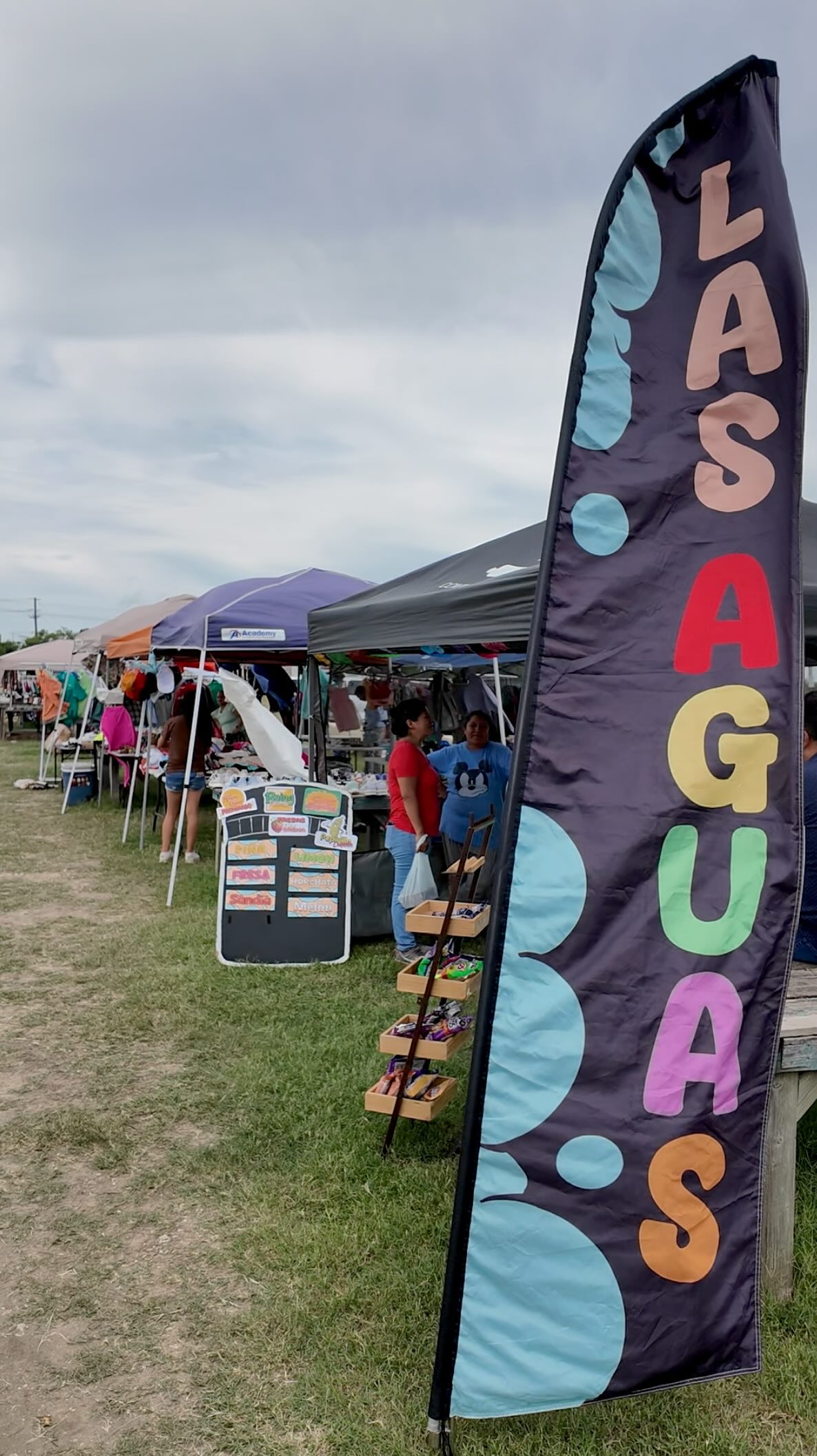 Want to give vending a try? Come on out! Our outdoor yard is a great place to start. Low cost and low commitment. Please keep in mind, the sale of certain items is prohibited:
❌Animals
❌Firearms
❌Food or cottage goods without a permit
❌Anything illegal in the state of Texas
.
.
.
#fleamarket #nowacceptingvendors #vendorswanted #vendor #marketvendor