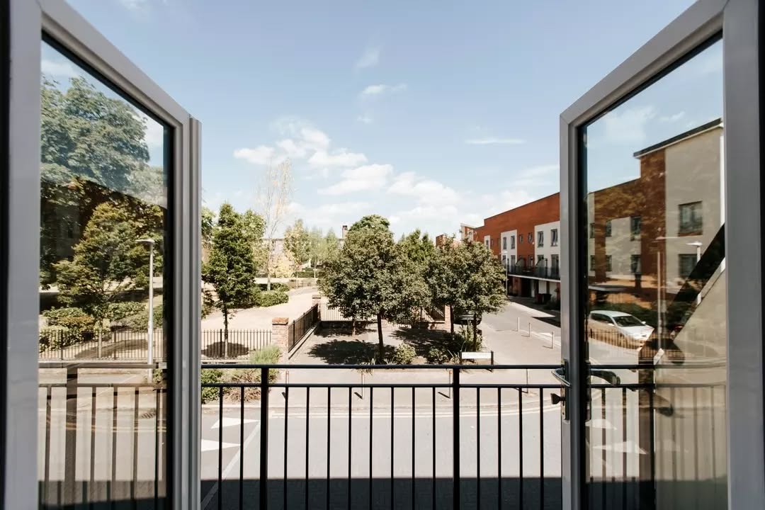 Why not change your view this Summer 💛🌳🏡