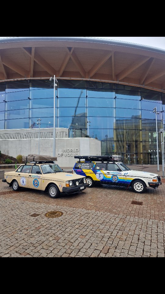 Ein Unvergessliches Abendteuer.
Einmal zum Nordkap und über Finnland zurück 🚙💨
19 Tage waren wir unterwegs, durchfuhren 10 Länder und legten dabei 10000Km zurück.
Eine fantastische Reise mit fantastischen Leuten und unglaublichen Eindrücken. 🏕
Heja Volvo🇸🇪
🇨🇭🇩🇪🇩🇰🇸🇪🇧🇻🇫🇮🇪🇪🇦🇹🇱🇹🇮🇩
#superlativeadventureclub #balticseacircle #volvo #volvoclassic #volvopower #oldtimer #adventure #nordkapp #schweiz #deutschland #dänemark #schweden #norwegen #finnland #estland #letland #littauen #polen