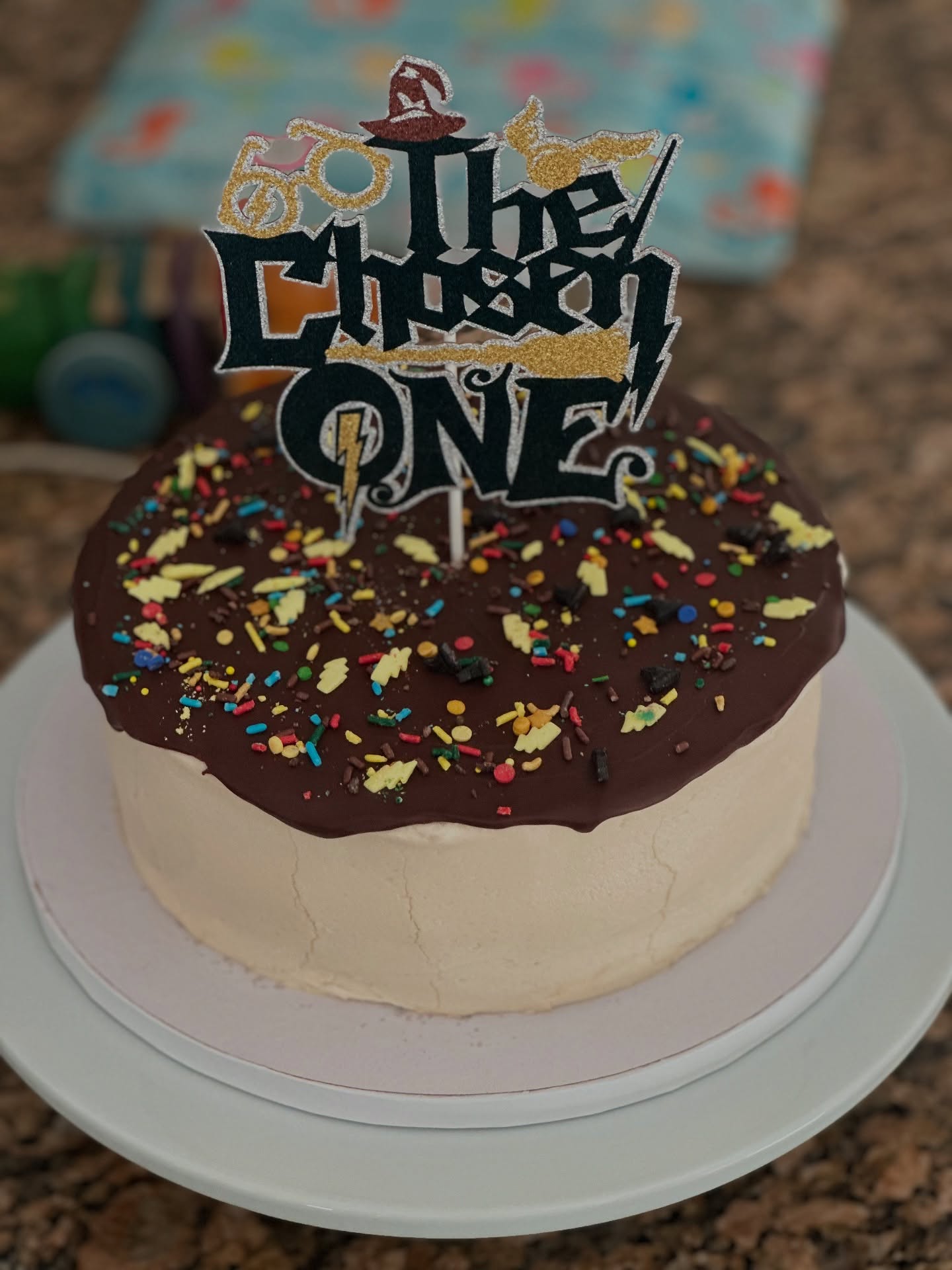 We had a ✨ magical ✨ celebration yesterday for my daughter’s first birthday! We had a Harry Potter theme complete with fireplace acceptance letters, flying keys, floating candles, and SO much more! Of course, I had to make butterbeer cupcakes for our guests and a butterbeer flavor smash cake for the guest of honor! The cupcake and smash cake recipe was adapted from my friend @aria.hungry ‘s recipe. I also made a vegan dark chocolate cake with vanilla frosting and chocolate drip topped with Harry Potter sprinkles. I am nothing if not on brand! It was a wonderful celebration full of friends and family and lots of sweet memories of our girl’s first year of life. 💕
•
•
•
•
•
#Baker #HomeBaker #HomeBakery #CottageBakery #HarryPotter #Birthday #ThemeParty #SmallBusiness #ShopSmall #SupportLocal #WomanOwned #WomanOwnedSmallBusiness #Mompreneur #Solpreneur #BakingAndPolitics #Butterbeer #Cupcakes #SmashCake