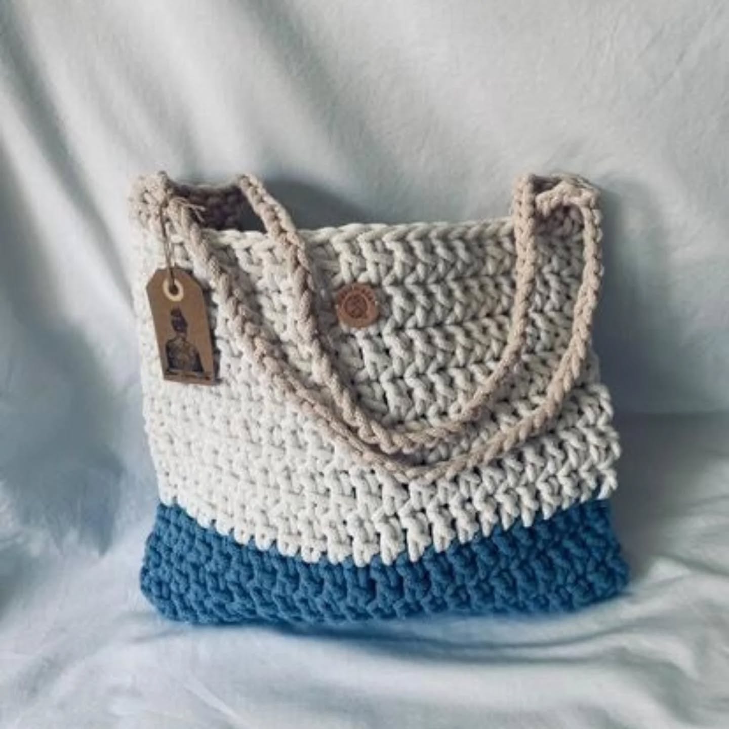 It's market day! We've got a wonderful line up of stalls ready to meet you from 10am, including local maker Chloe who's joining us for her first ever market!
Chloe loves making Crochet items such as bags and baskets using 100% recycled cotton with sustainability and the environment in mind, and is so an avid sewer!
Today is Chloe's first ever market! 🎉
Find Chloe and the other local businesses we've introduced this week, along with a few others and fresh coffee & delicious baked treats inside the Maltings from 10am.
We hope to see you there!
#GreatDunmow #Dunmow #ThingsToDoInEssex