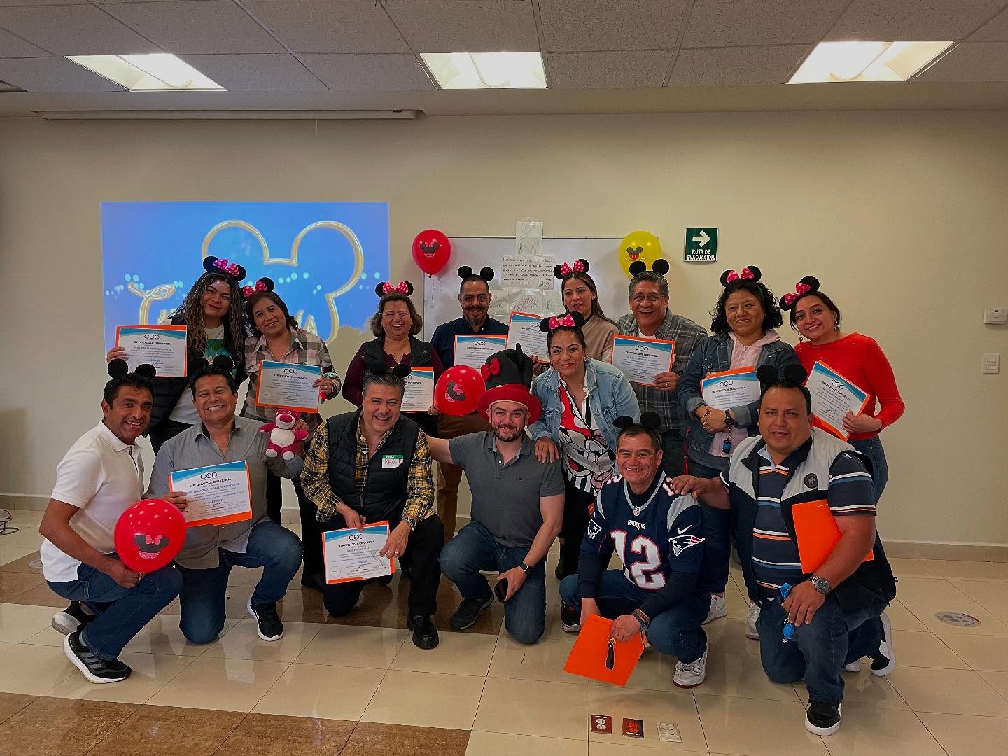 🎓 Este grupo entendió que el servicio al cliente es el vehículo para entregar experiencias memorables y con impacto directo en los resultados del negocio.