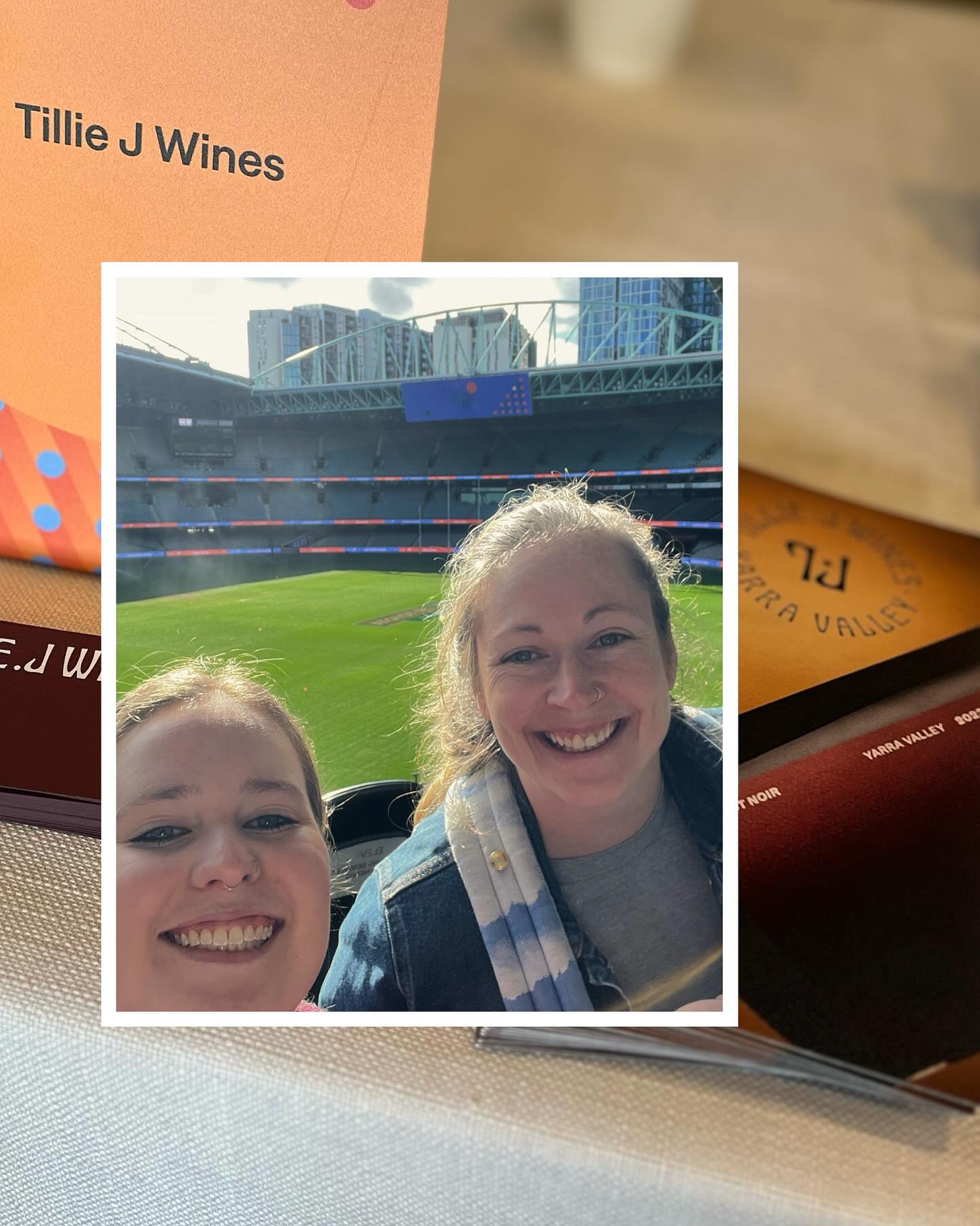 Drink Victorian Trade Event ✨
So grateful to @tilliejwines for inviting me to pour alongside her at this massive event!
With over 100 vendors showcasing incredible Victorian wines, beers, ciders, and spirits, it was such a fun and inspiring day. I even managed to sneak in a little wander myself 🍷
Big shoutout to @thickasthieveswines for being excellent wine neighbours and great company all day.
Also… pretty damn cool to be hanging out inside Marvel Stadium all day 🙌