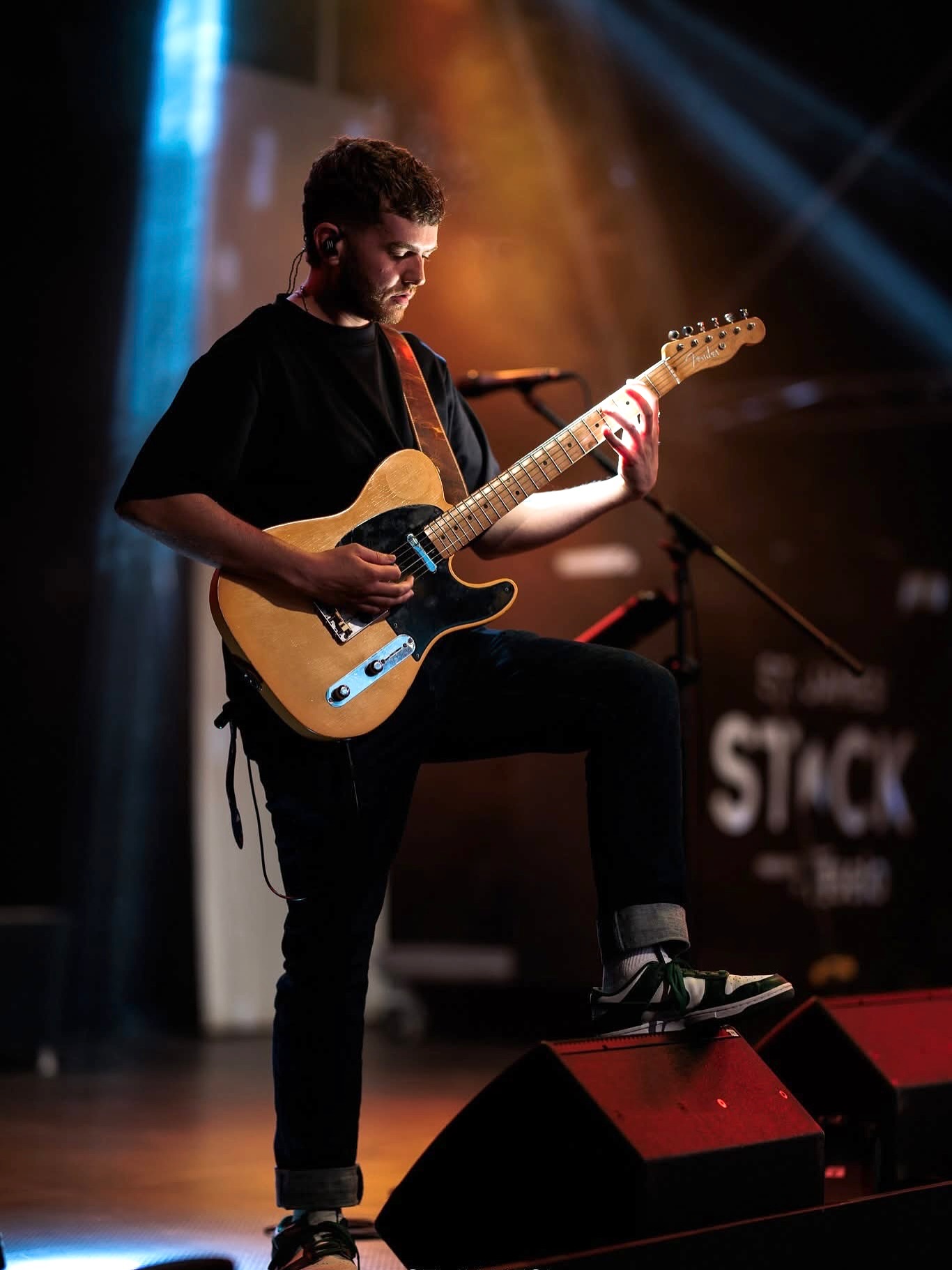 01/08/2025
📍 @stjamesstack
🎸 @houndcats
📸 @lewispalmerphoto
1/2
•
#sessionguitarist #guitarist #guitar #sessionmusician #musician #guitarplayer #music #guitarsolo #guitaristsofinstagram #sessionguitarplayer #fender #sessionguitar #guitarlife #acousticguitar #guitarcover #electricguitar #sessionman #rockguitarist #guitaristforhire #riffwars #homestudio #guitars #guitarsofinstagram #studio #musicproducer #livemusic #sessionplayer #musicianlife #guitarra #producer