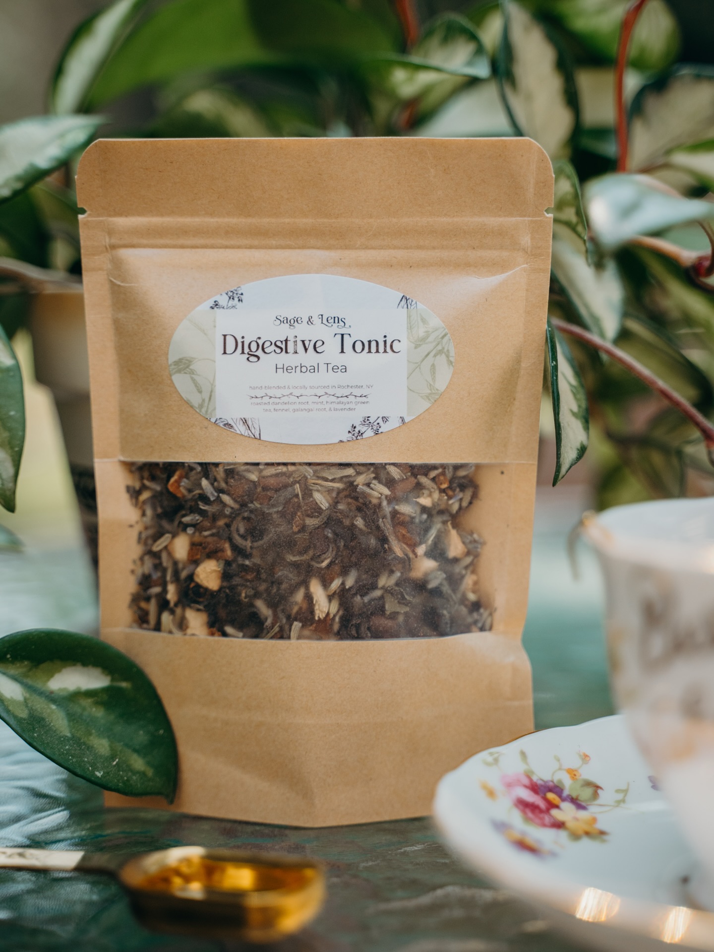 My absolute favorite tea in my lineup thus far; introducing the Sage & Lens Digestive Tonic!
I’m a girly with chronic tummy troubles, and when I tell you this tea is MAGIC on my gut, I truly mean it.
Steeping a warm cuppa Digestive Tonic after a big meal, especially one with triggering foods, makes all my tummy troubles disappear! Ingredients like roasted dandelion root, fennel, and galangal root, which is in the ginger family, are all thoughtfully blended alongside herbs like lavender and mint to help treat digestive issues and soothe your tummy troubles.
Try a cup of Digestive Tonic and experience the magic yourself! Visit the link in my bio to shop this tea and more in my online store.