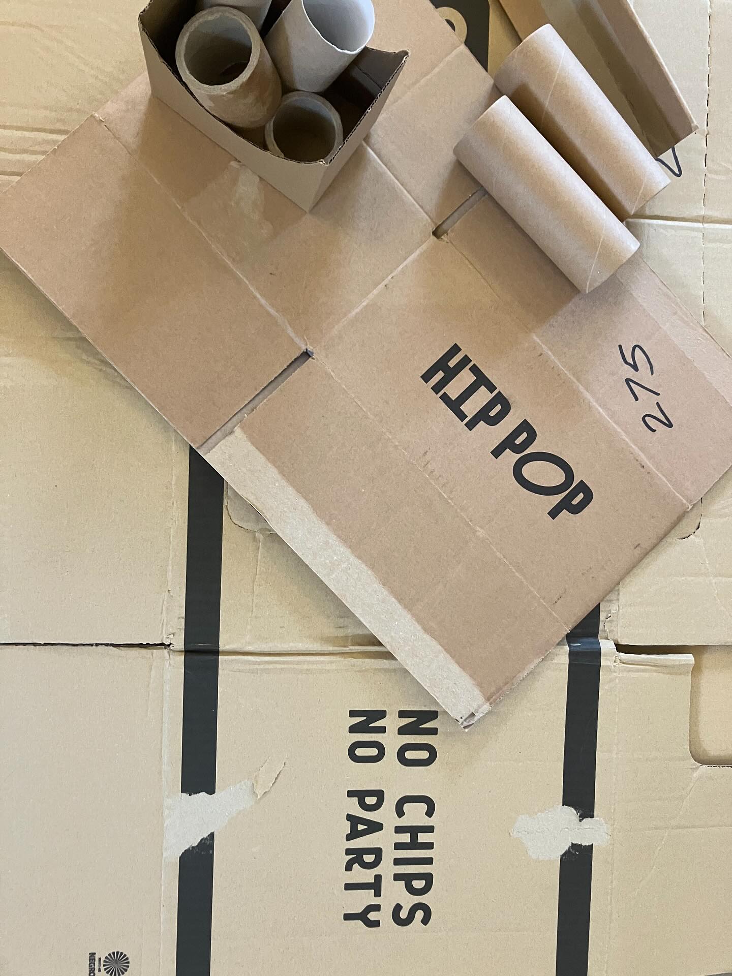 It’s not a box! Anything could happen…dens, shelters, boats, race tracks…! Freedom to explore, express and find safety and acceptance in creative play therapy sessions at The Hut. And lucky to have a steady supply of cool cardboard (and the life giving, soul soothing deliciousness of haggis sausage rolls, lemon meringue donuts, the mythical bhaji wraps, peppermint crunch AND milk and honey ice cream!!! Good cardboard though = play therapist dreams!!) from next door #turnipthebeet #milkandhoney #cardboardbox #creativetherapy #playtherapy #childmentalhealth #teenmentalhealth #familywellbeing #insideoutsidetherapy