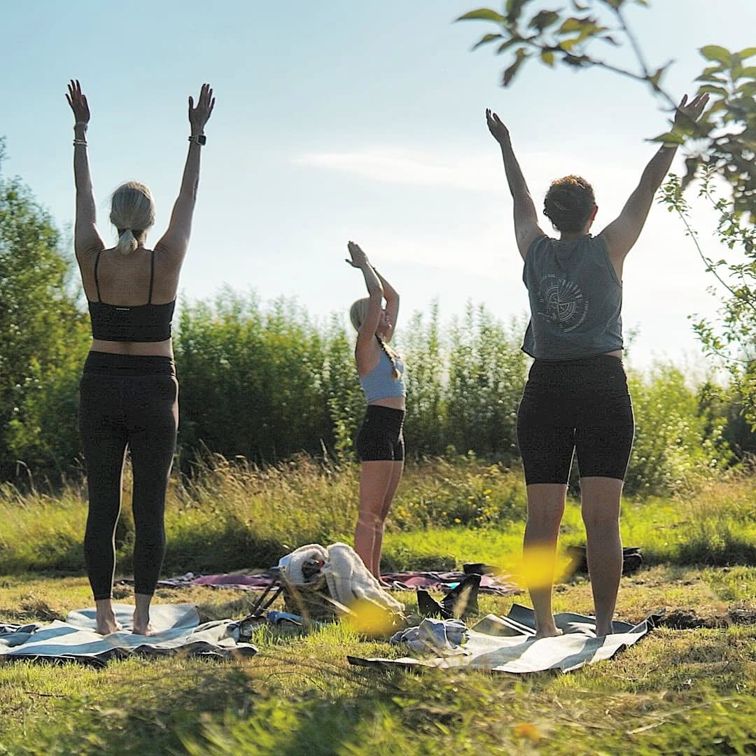 An invitation to move gently and ground in nature🌻
Lovely sunny evening for @the_saltiyogi first yoga session of the summer 🌞
Belle will be holding yoga classes here Thursday evenings 6-7pm throughout the summer holidays so please book on today if you would like to come along to the following few!
Bookings online: thesaltiyogi.as.me
...
Noson hyfryd ar gyfer sesiwn gynta ioga yma neithiwr🌞
Mi fydd y sesiynnau yn rhedeg yn wythnosol 6-7yh drwy'r gwyliau haf ~ archebwch eich lle ar lein i ymuno a'r rhai i ddilyn! 🧘♀️
