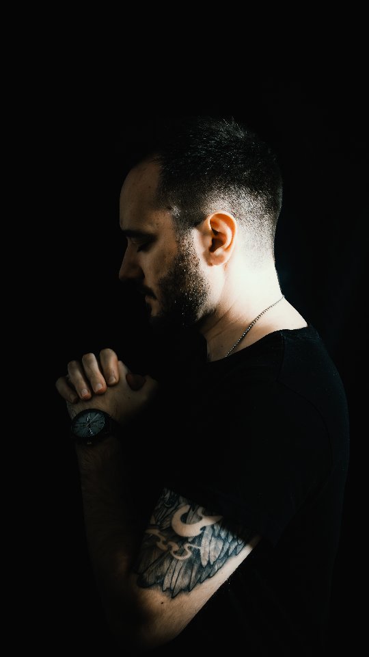 I'm too real for today's society.
I stopped toning myself down to fit in.
I'd rather walk alone with dignity, than be surrounded by fakes who can't handle the truth.
#staytrue #beourself #beunstoppable #rideyourpath #behindblueeyes #strongmindset #visualstorytelling #instadaily #tattoo #model #man #male