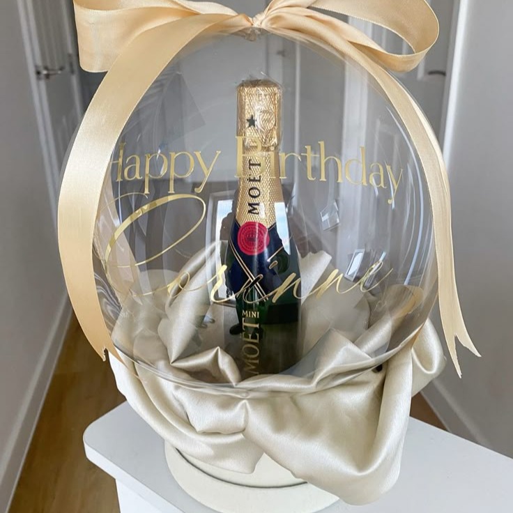 Who put Moët in a balloon?!
Oh wait… that was me 😏🎈
From flowers to friendship pics to bubbly — these balloons don’t come to play 💅
Because sometimes a regular gift just isn’t fabulous enough 😉
Which one would you pop first?
#PopAndPartyStudio #MoetInABalloon #LuxuryBalloons #BalloonSurprise #ClearBalloonMagic #HalifaxEvents #BalloonWithASecret #CustomBalloons #BalloonBouquet #BalloonsButExtra