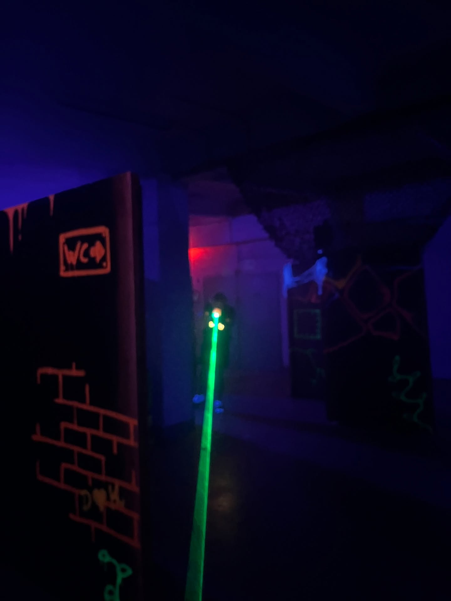 Tule kokeilemaan meidän uutta lasersotaa!
Aktiviteettiranneke + lasersota vain 20€